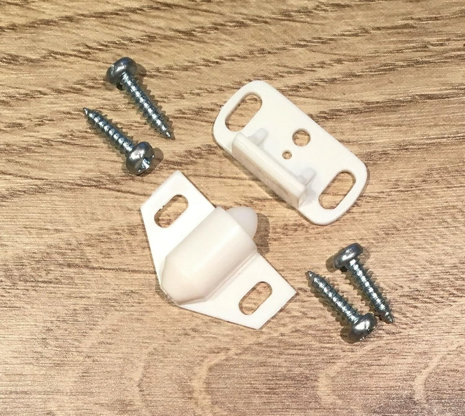 Small White Roller Catch Door Latch Screws Included/Caravan Cupboard