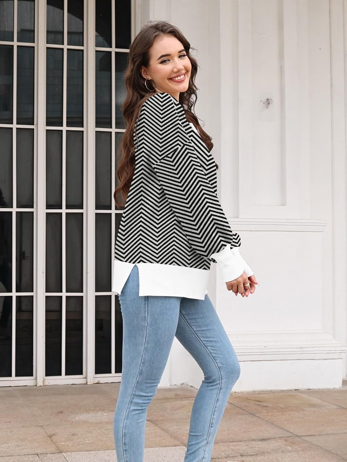 ETCYY Womens Sweaters Fall 2025 Batwing Long Sleeve Side Slit Knit Tops Crew Neck Striped Oversized Sweater Pullover