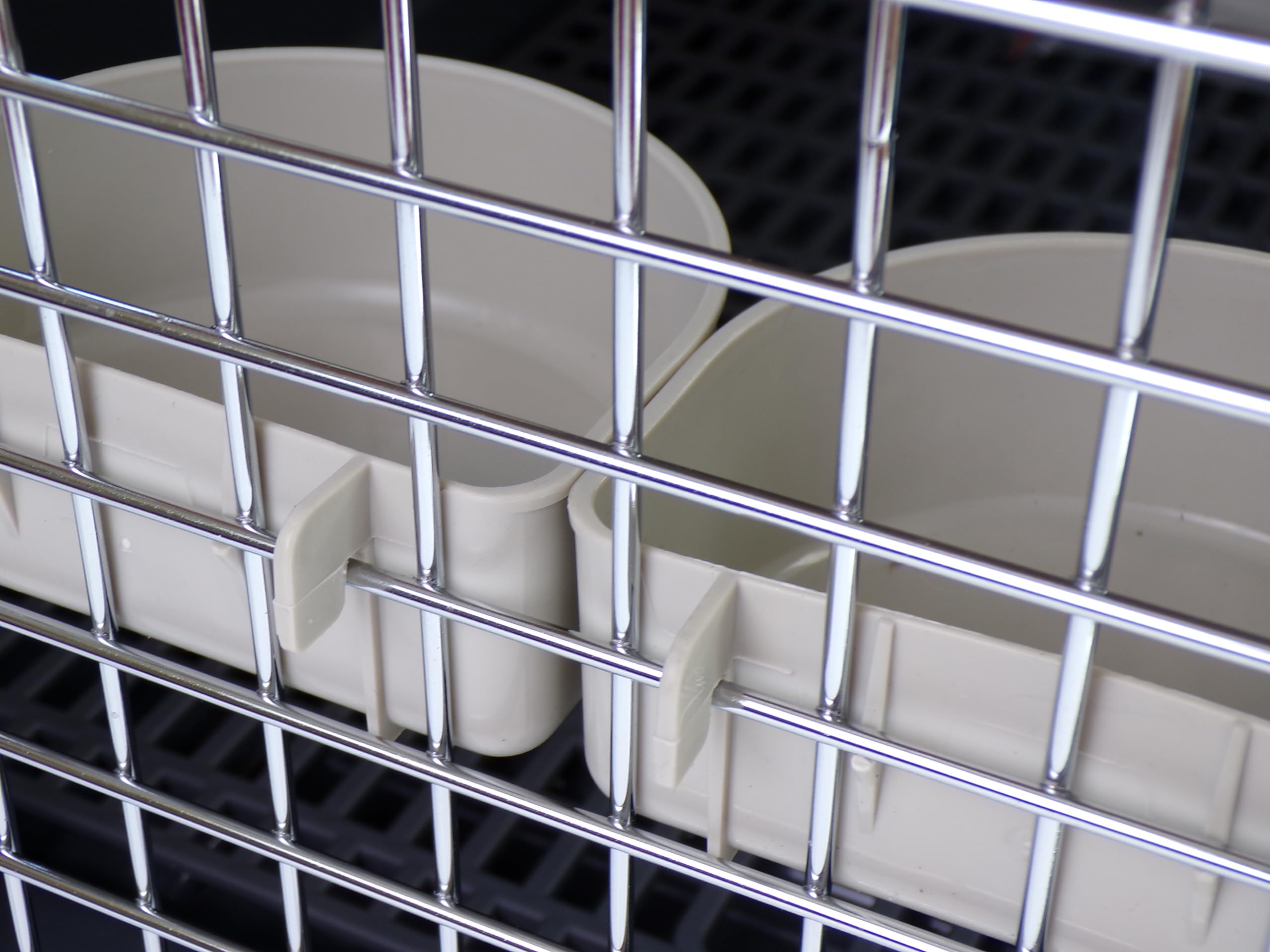 Lanco - Transportín para Perro Grande portatil y Transpirable de Plastico. para Mascotas Perros. Material Resistente. Medidas 89x61x74 cm. Dos Asas. Color Gris y Blanco.