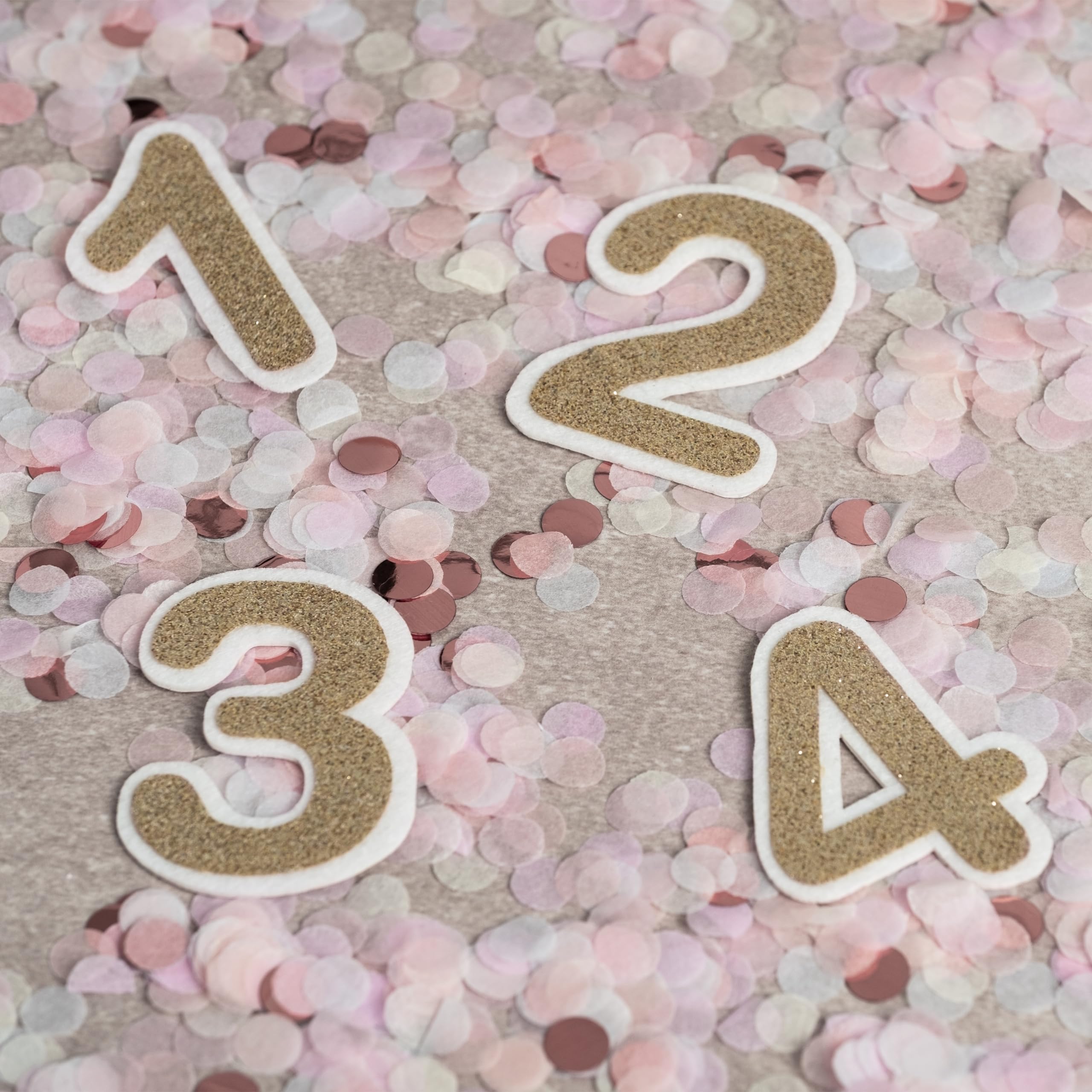 Little Goods Geburtstagskrone für Kinder - wendbare Musselin-Stoffkrone mit Zahlen 0-9 für Jungen und Mädchen in Pastell - Dunkelbeige - Hellbeige - Beige und warmen Tönen