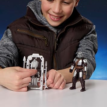 Star Wars ActionVerse The Mandalorian 11 cm'lik Aksiyon Figürü ve Aksesuarları, Yeniden Kullanılabilir Aksesuar Saklama Rafı, 4 Yaş ve Üzeri Kız ve Erkek Çocuklar için Oyuncaklar