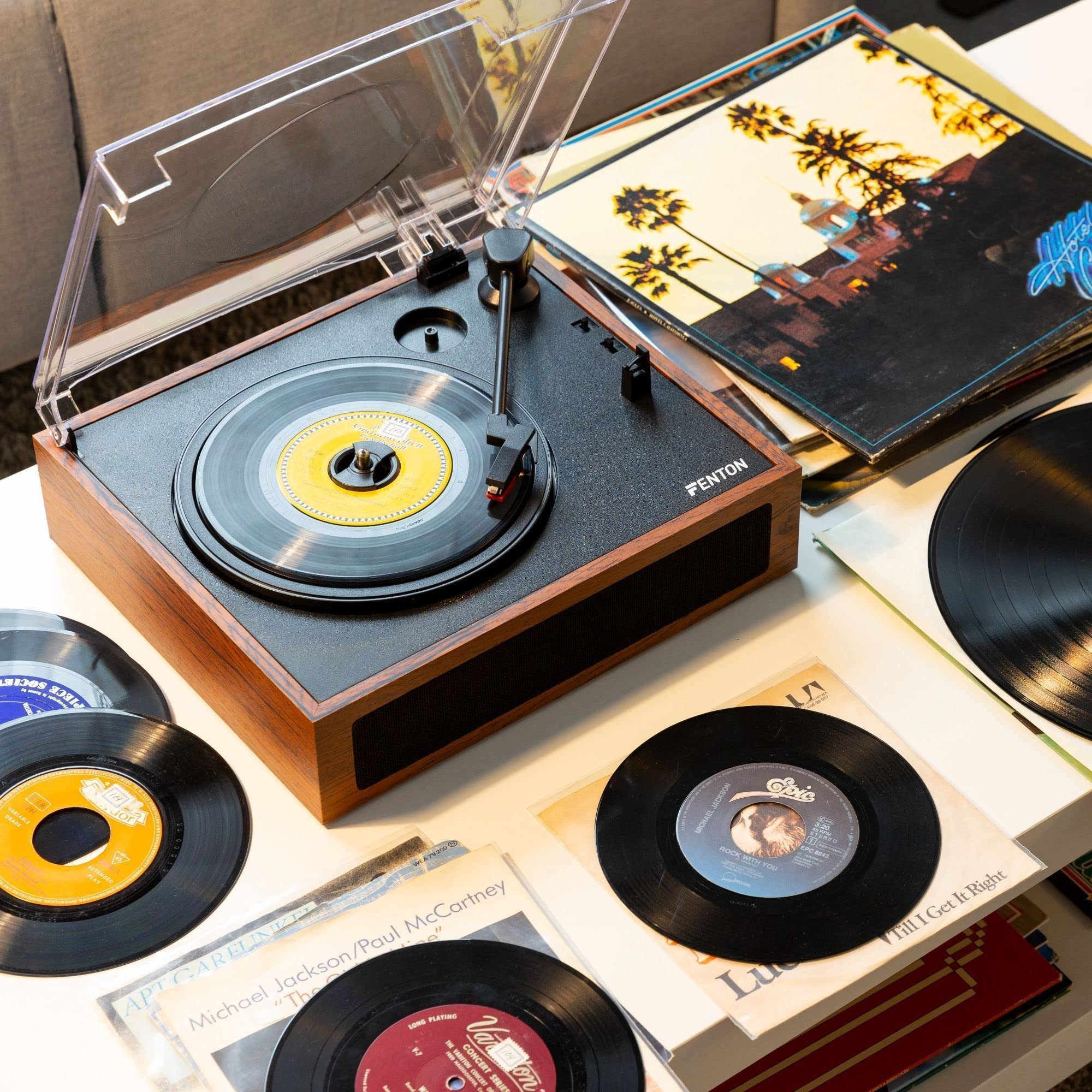 Fenton RP170L Platine Vinyle Bluetooth avec Valise de Rangement - Bois Clair, Haut-Parleurs Intégrés, Sortie Ligne et Casque, Une Platine Idéale pour Décorer et Écouter Vos Vinyles
