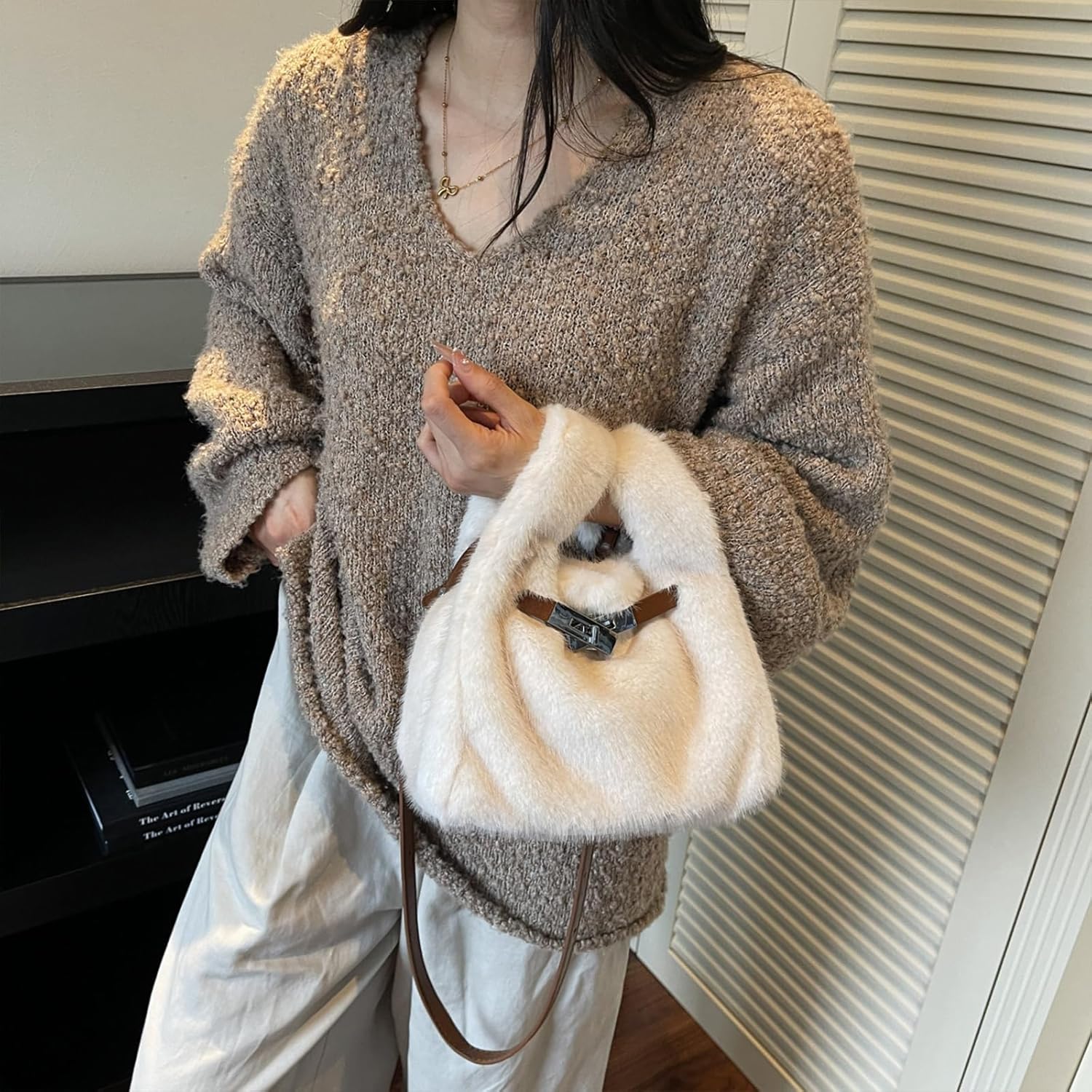 Furry Purse Mini Fluffy Tote Bag Designer Fuzzy Crossbody Handbag Faux Fur Purses for Women Plush Bags - Image 3