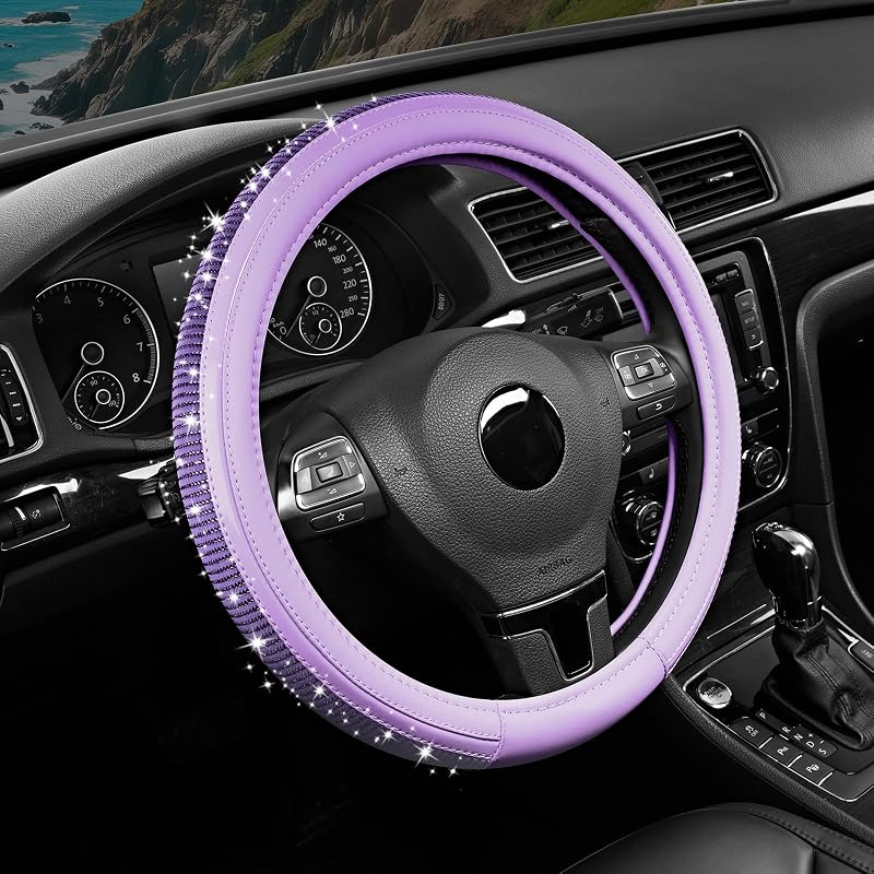 Capa para Volante Road Comforts com Strass e Estampa de Diamantes Roxa, Couro Sintético PVC, Encaixe para Volantes de 36,8–38,1 cm