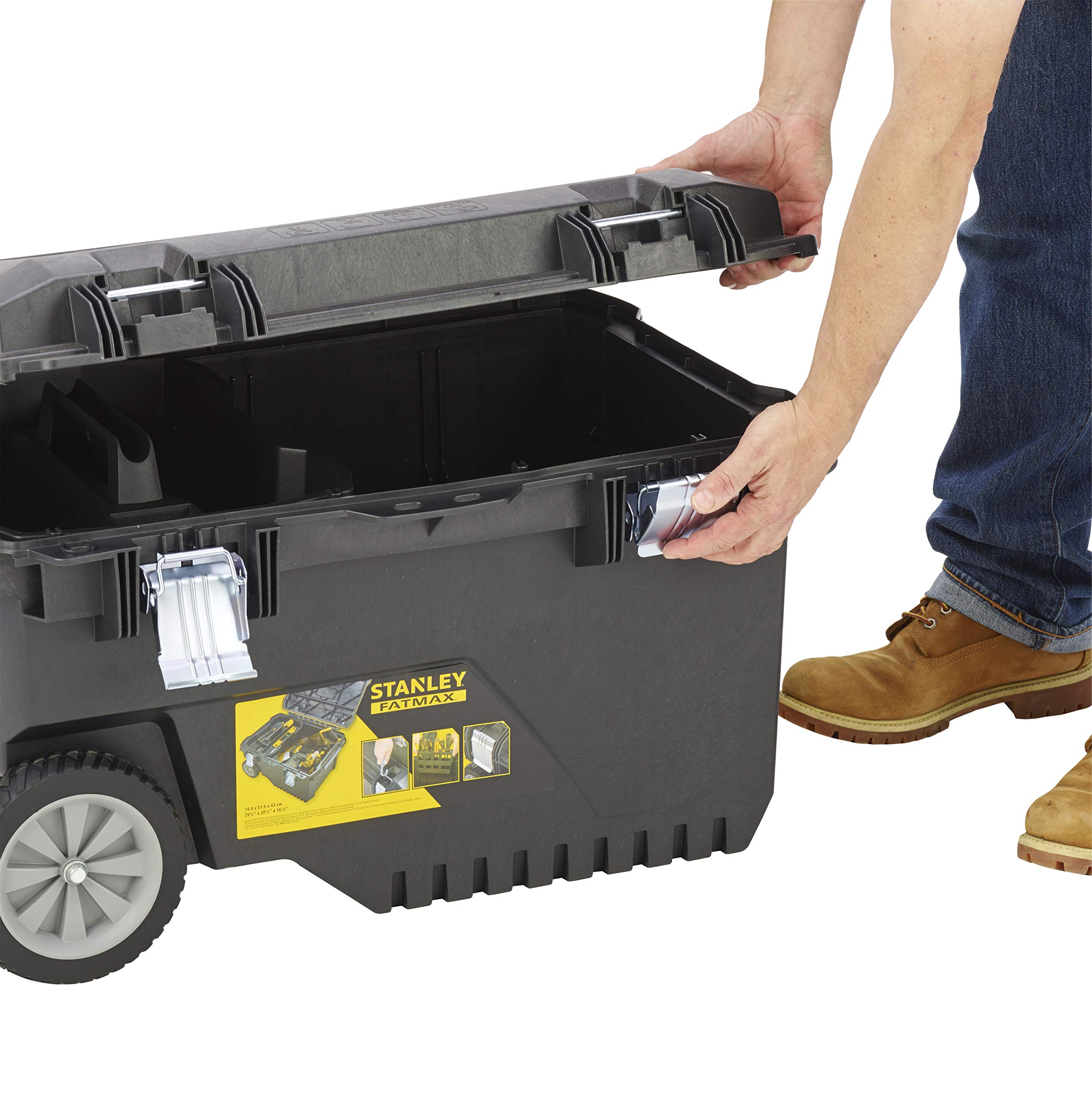 Stanley FatMax Mobile Werkzeugbox/Werkzeugbehälter (Koffer mit hohem Volumen 90 Liter, Kunststoffbox mit Vertiefung im Deckel, Metallverstrebungen) FMST1-73601