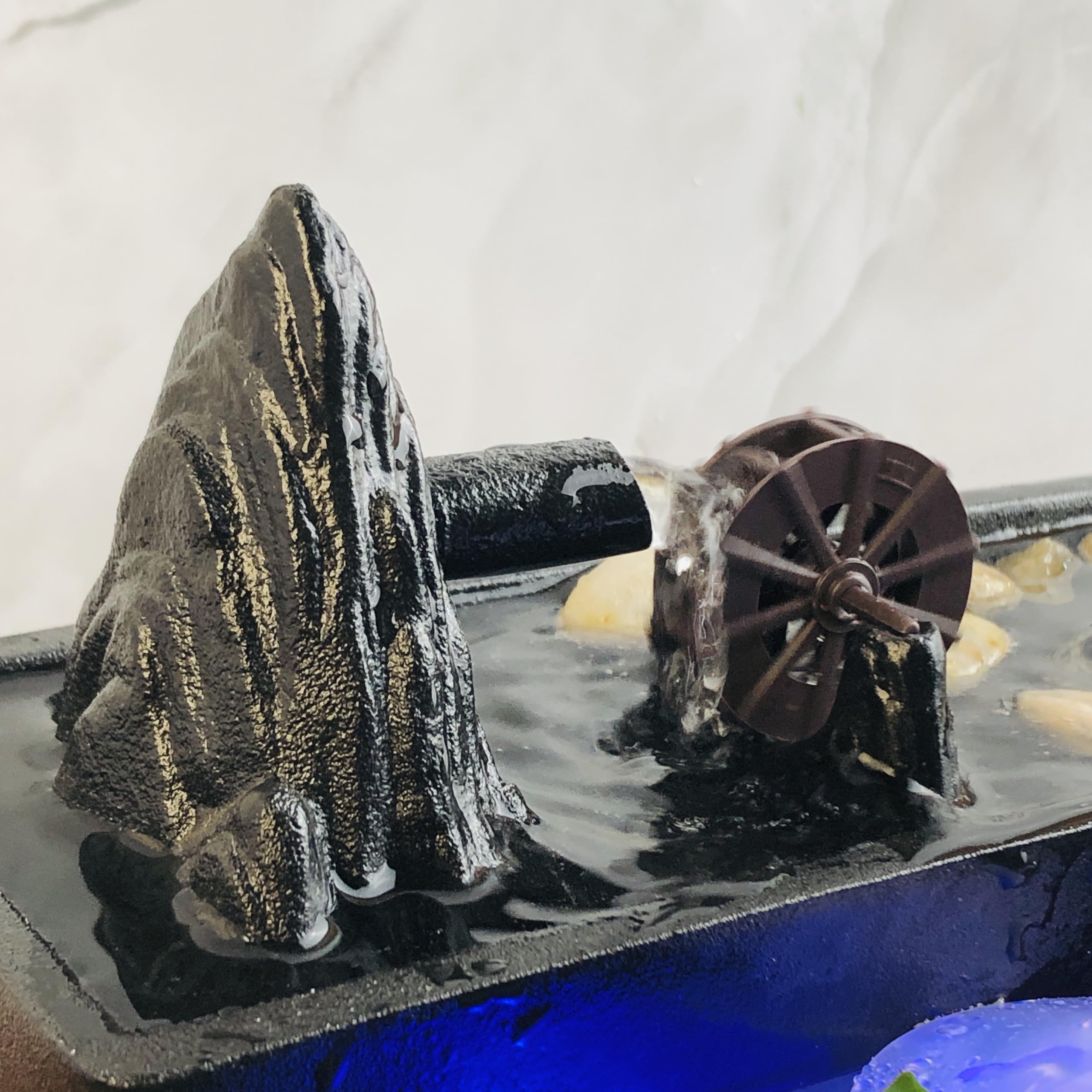 Fuente Decorativa de jardín, Fuente de Agua con Cascada, de cerámica, con iluminación LED, Efecto de Niebla, Bomba de Agua, Zen Estilo japonés, decoración para Escritorio, jardín, Negro