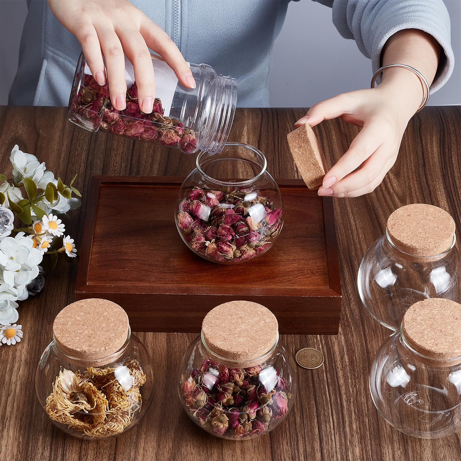 8 bocal Rond en Verre avec Couvercle en Liège Bocal à Bonbons de 500 ml pour Mariage Rangement de Cuisine Bouteilles Rondes Décoratives en Verre pour la Maison Loisirs Créatifs Décorations
