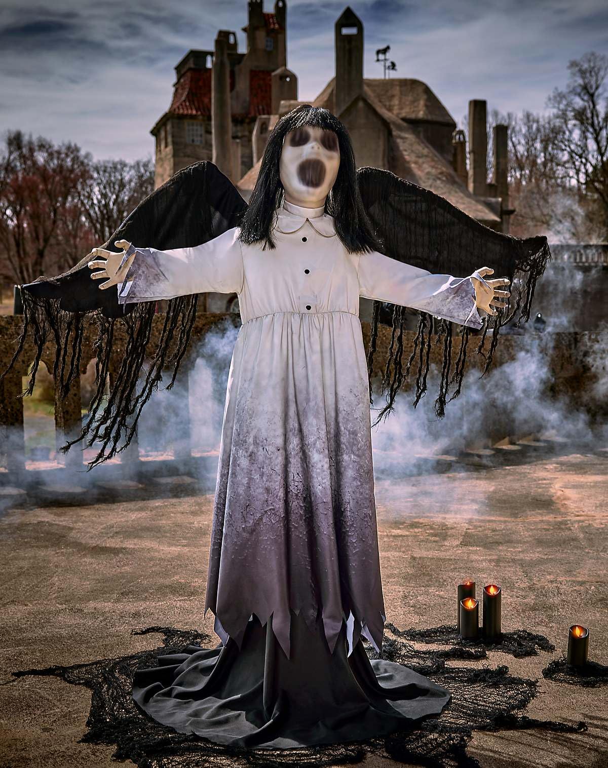 アメリカ ハロウィン 電動デコレーション ダークプリンセス・アニマトロニクス Amazon.com: Spirit Halloween 4 Ft 7 In Dark Princess Animatronic