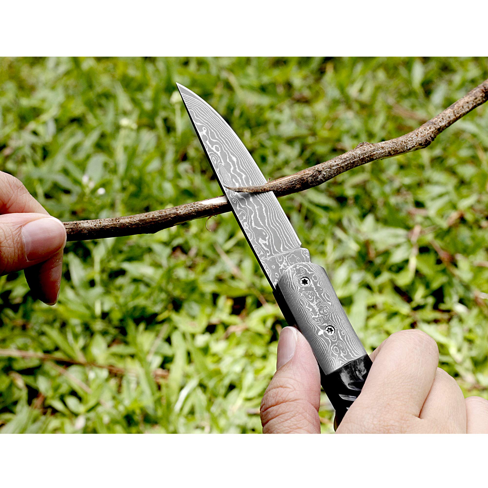 YOUSUNLONG Coltello Tascabile 175 mm - Lama in Acciaio Giapponese Damasco - Coltello Pieghevole Adatto al Campeggio e alla Caccia - Manico in Corno di Bufalo Naturale con Fodero in Pelle