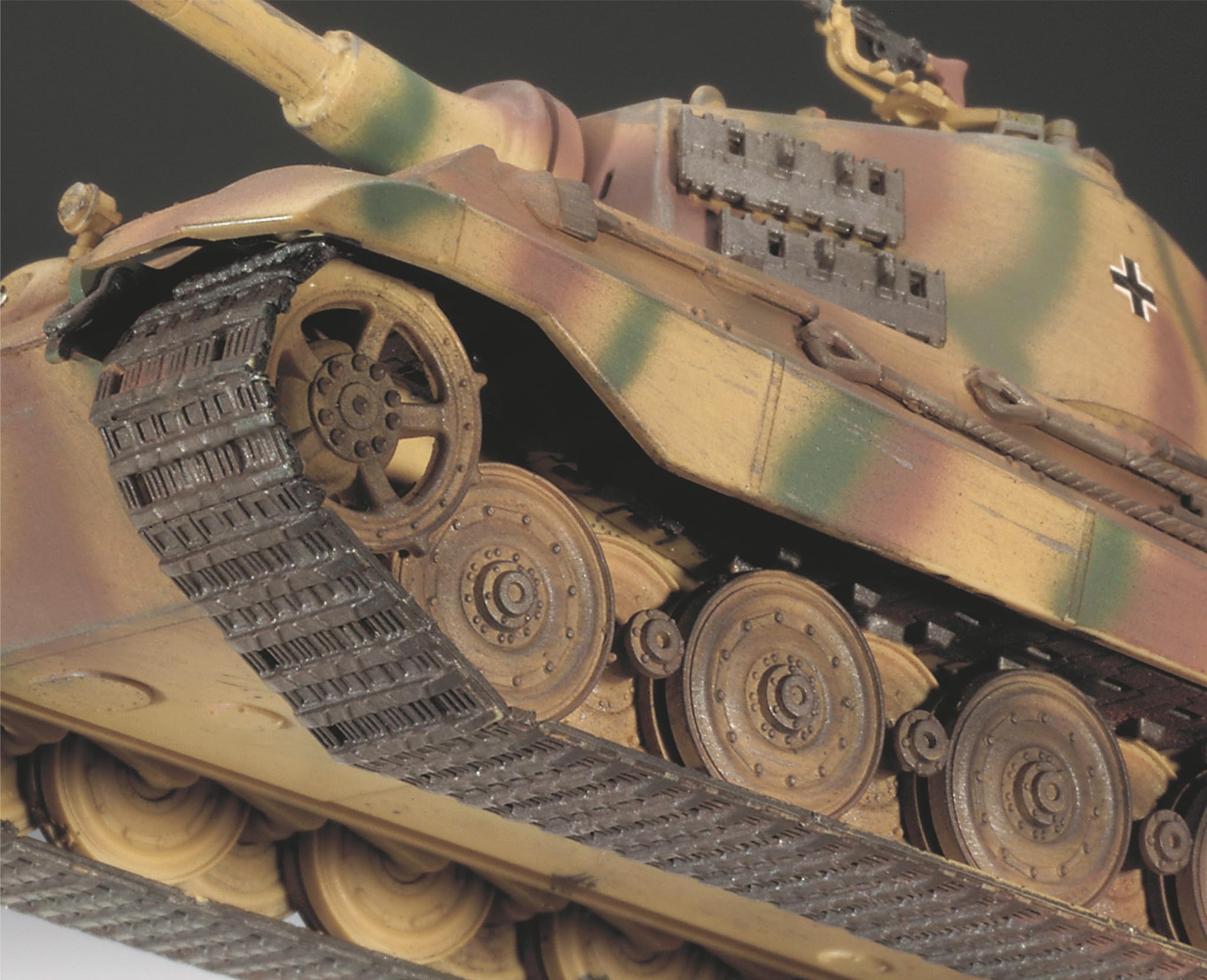 Amazon | ドイツレベル 1/72 VI号戦車 キングタイガー 03129