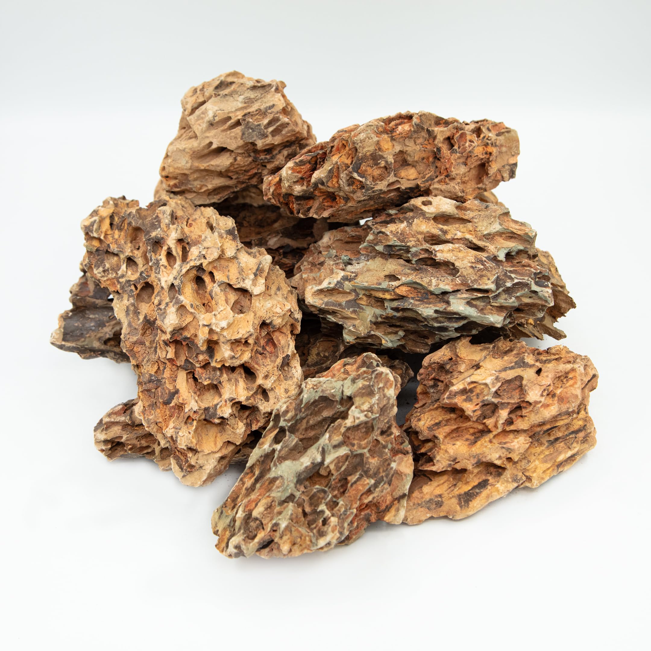 iQuatics Dragon Rock for Aquariums Centerpiece, Natural Stone Formation for Fish Tank Decor Aquascape. Tropical Aquarium, Planted Aquarium Varied ColouratioN - 15KG