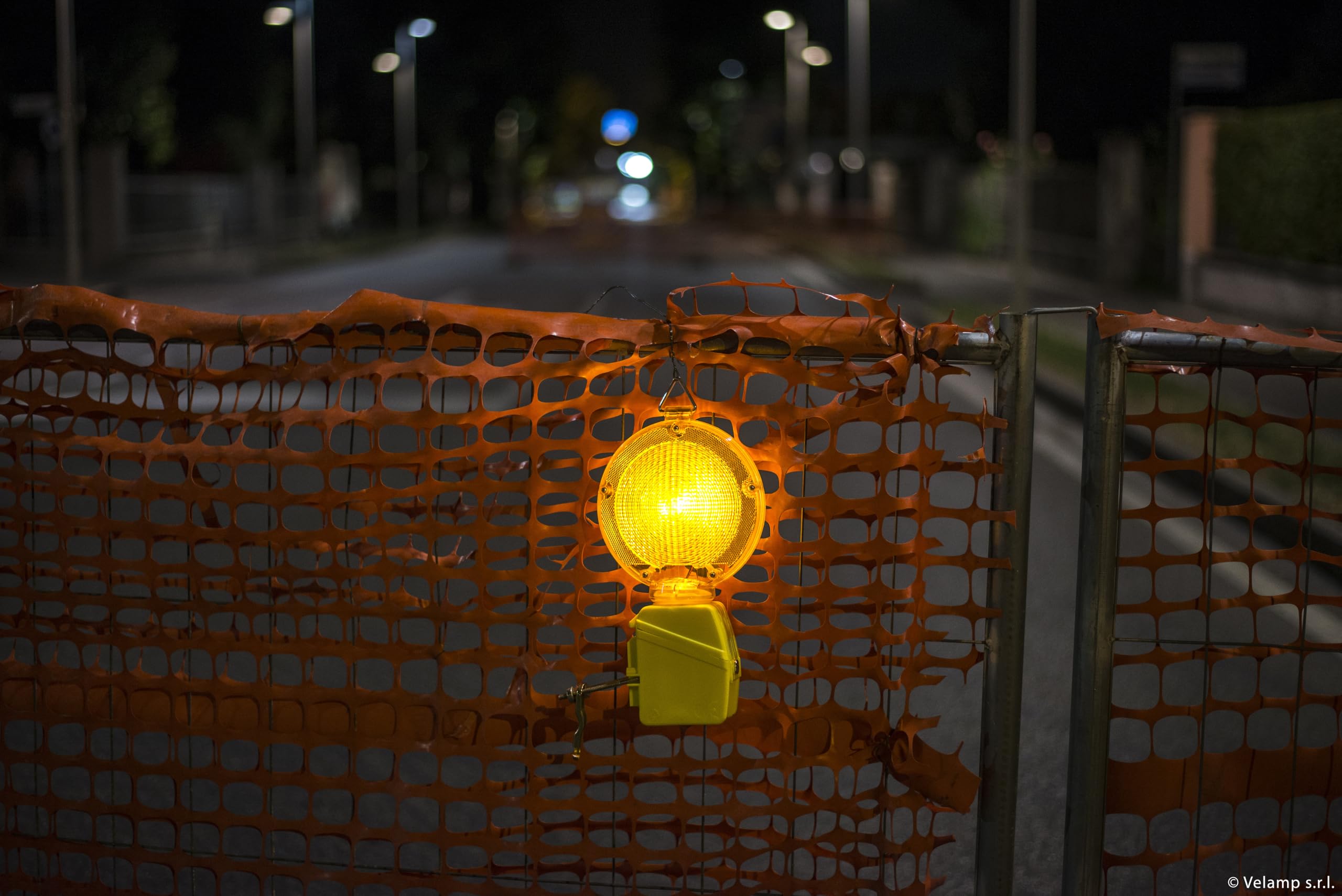 Velamp IL08 Lampe Clignotante de Chantier avec Capteur Crépusculaire LED Jaune