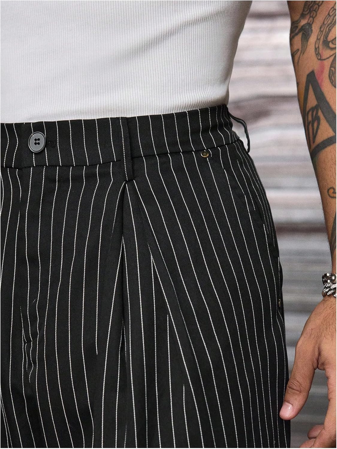 GORGLITTER Men's Striped Baggy Dress Pants Casual Wide Leg Pleated Trousers Business Casual Streetwear with Pockets - Image 4