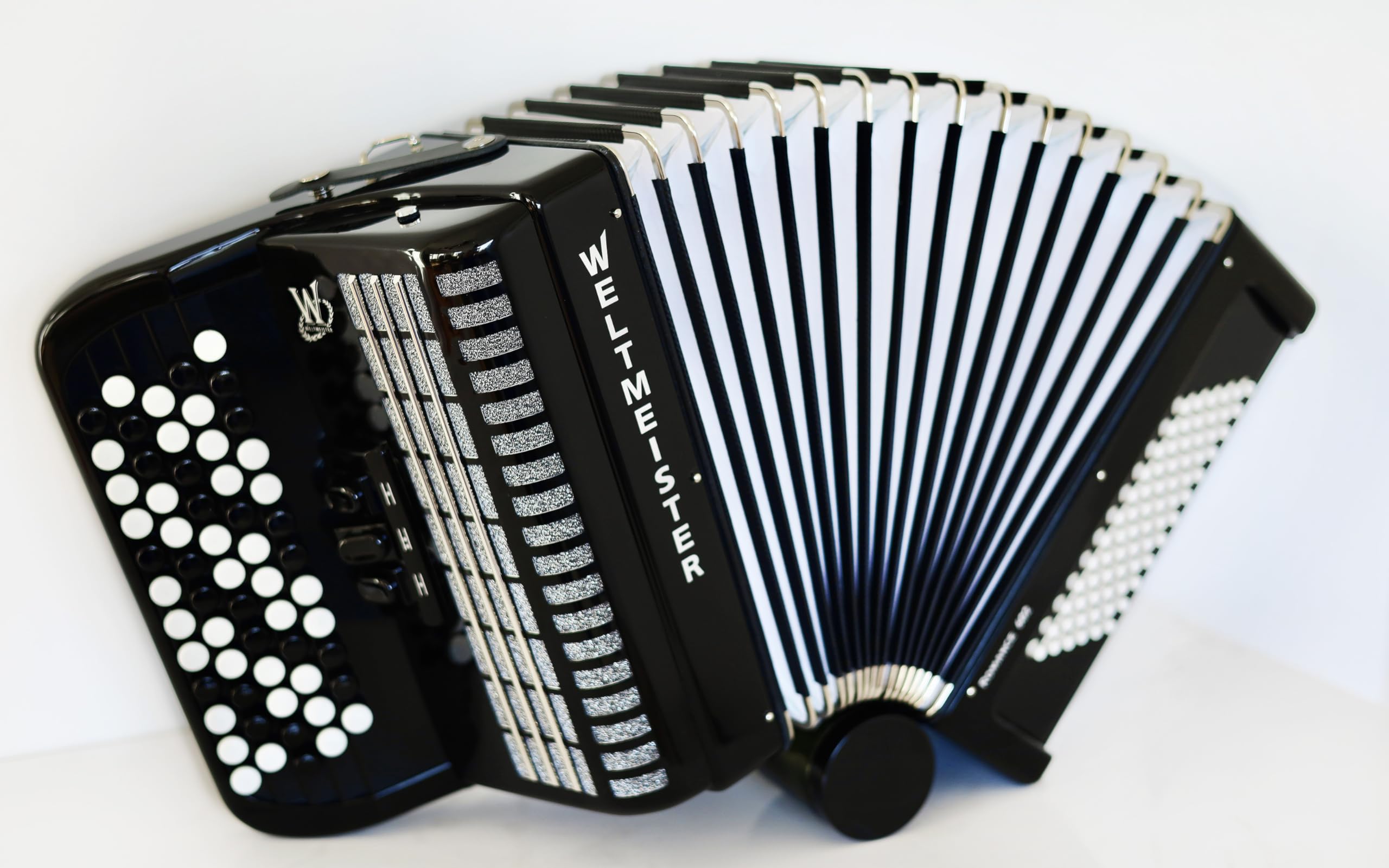 Bayan Accordion New Weltmeister Romance 602 Button Accordion, made in Germany, 72 Bass buttons, Lightweight Accordion B-Griff, Black, Original New Straps and Hard Case, Item Location USA