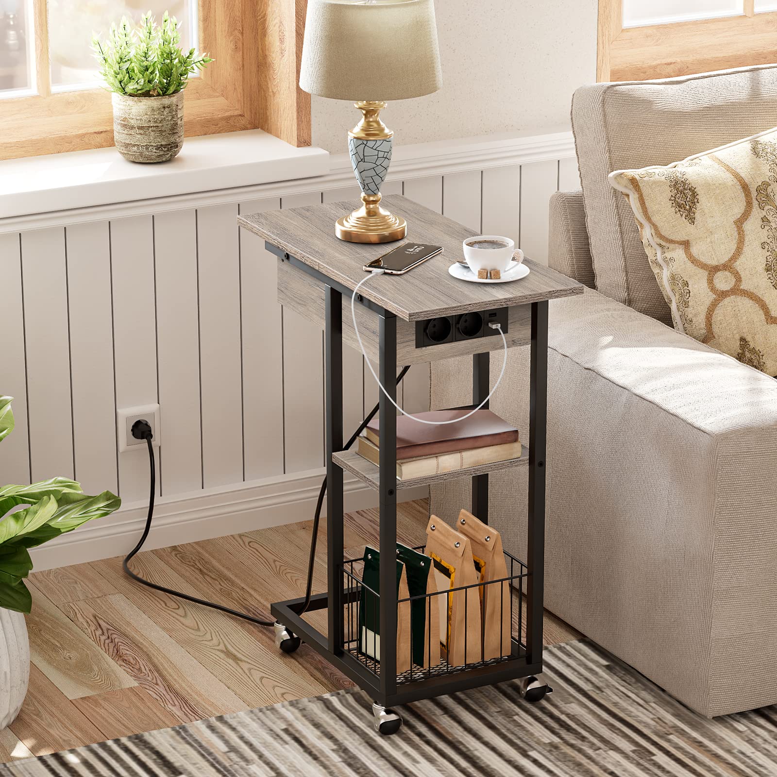 HOOBRO Mesa Auxiliar con Estación de Carga, Mesa de Centro Abatible en Forma de C con Ruedas y Estante de Almacenamiento, Puertos USB Tomas Corriente, para Salón Dormitorio, Greige y Negro EBG022SF01