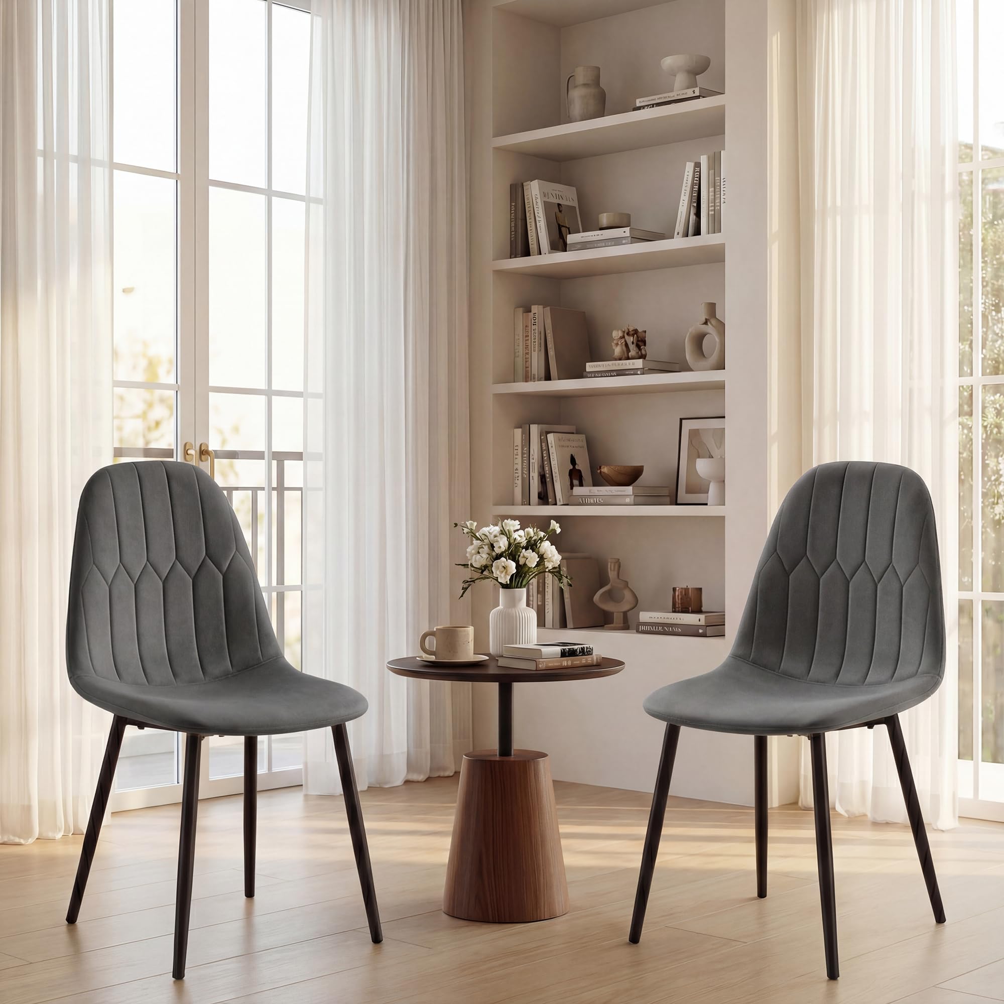 YOUDENOVA Lot de 4 Chaises de Salle à Manger en Velours, Gris Foncé | Chaises de cuisine rembourrées avec dossier ergonomique, pieds en métal, charge maximale de 130 kg