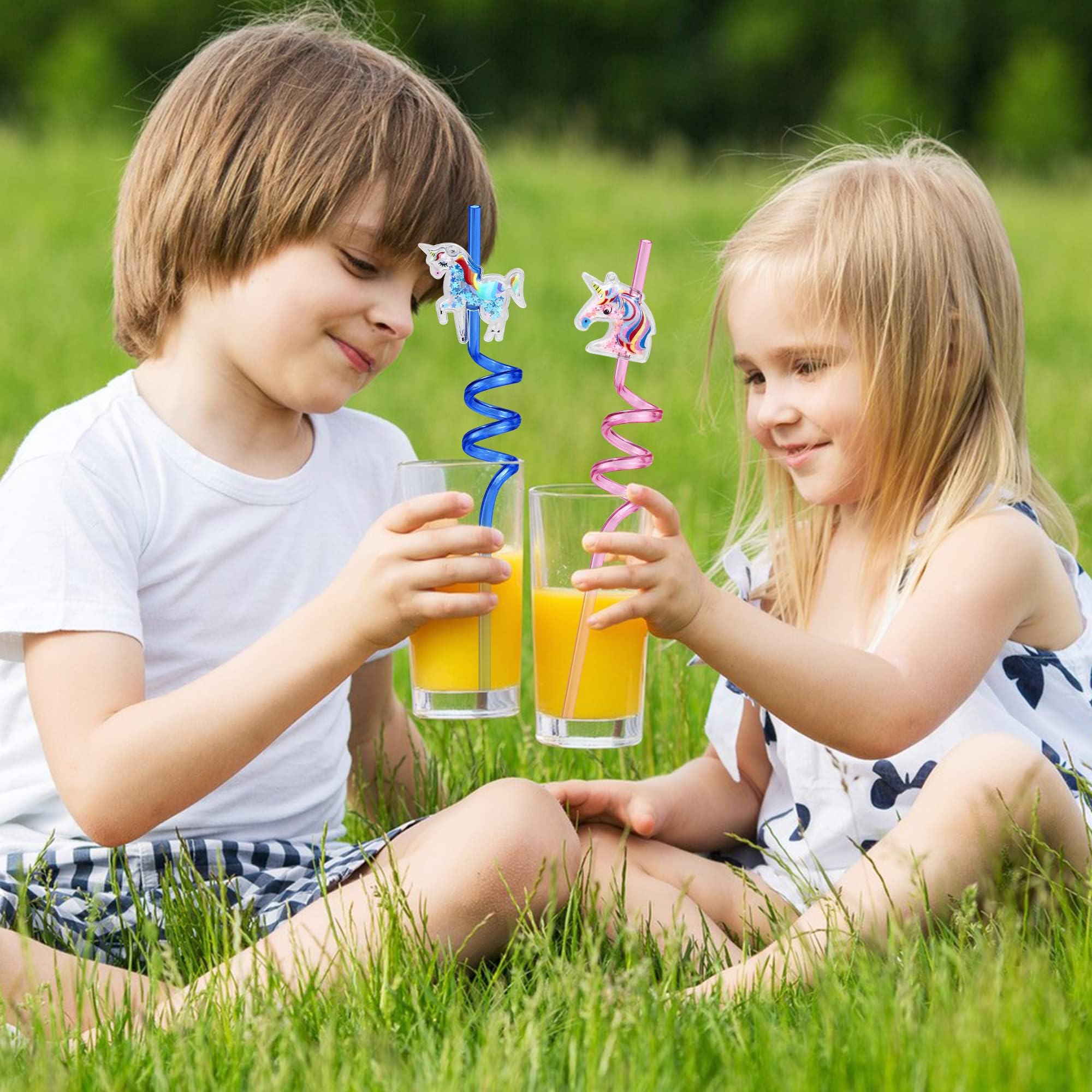 4 cannucce riutilizzabili per feste di compleanno, decorazioni colorate con unicorni in stile cartone animato, cannucce di plastica curve, per utensili in silicone per bambini