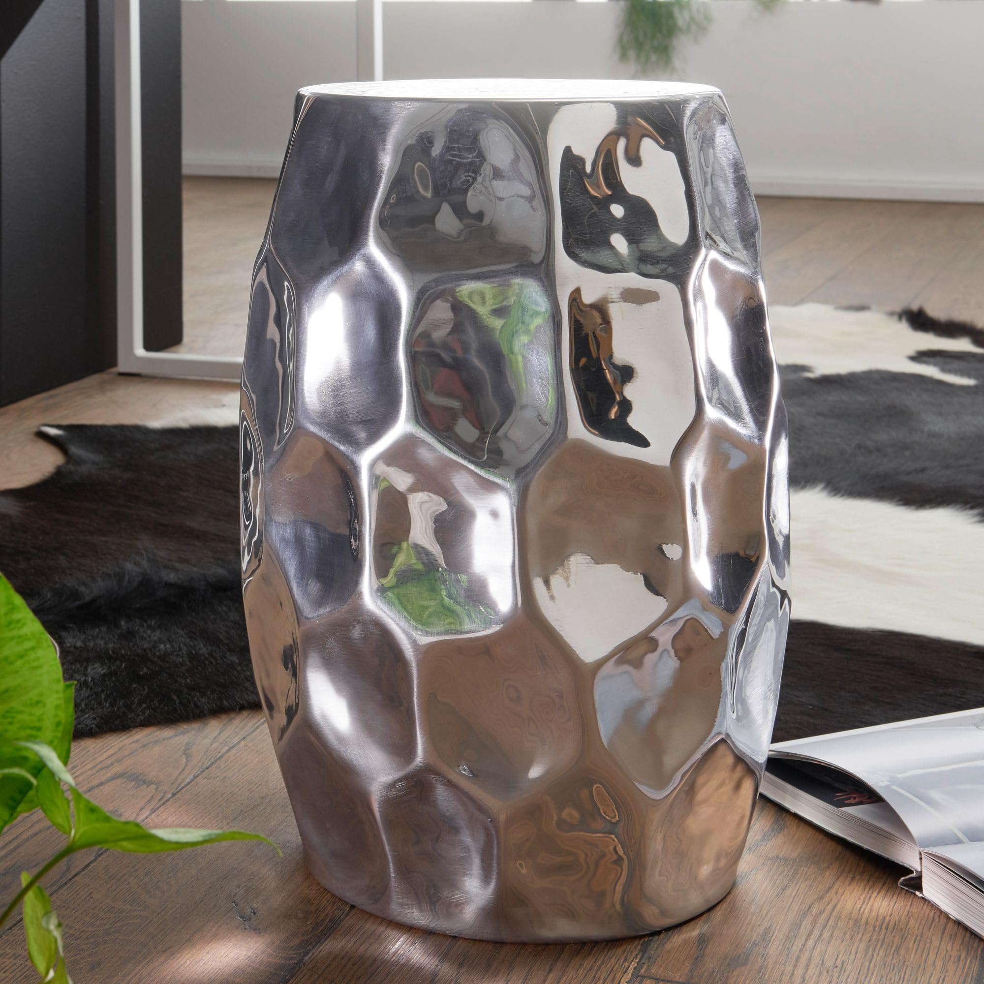 WOHNLING Mesa Jada 30x47x30cm Aluminio Plata Dekotisch Redonda Oriental | Pequeño Hammerschlag Abstellisch | Diseñador De Archivo De Tabla De Metal Moderno | Mesa Pequeña Estrecha