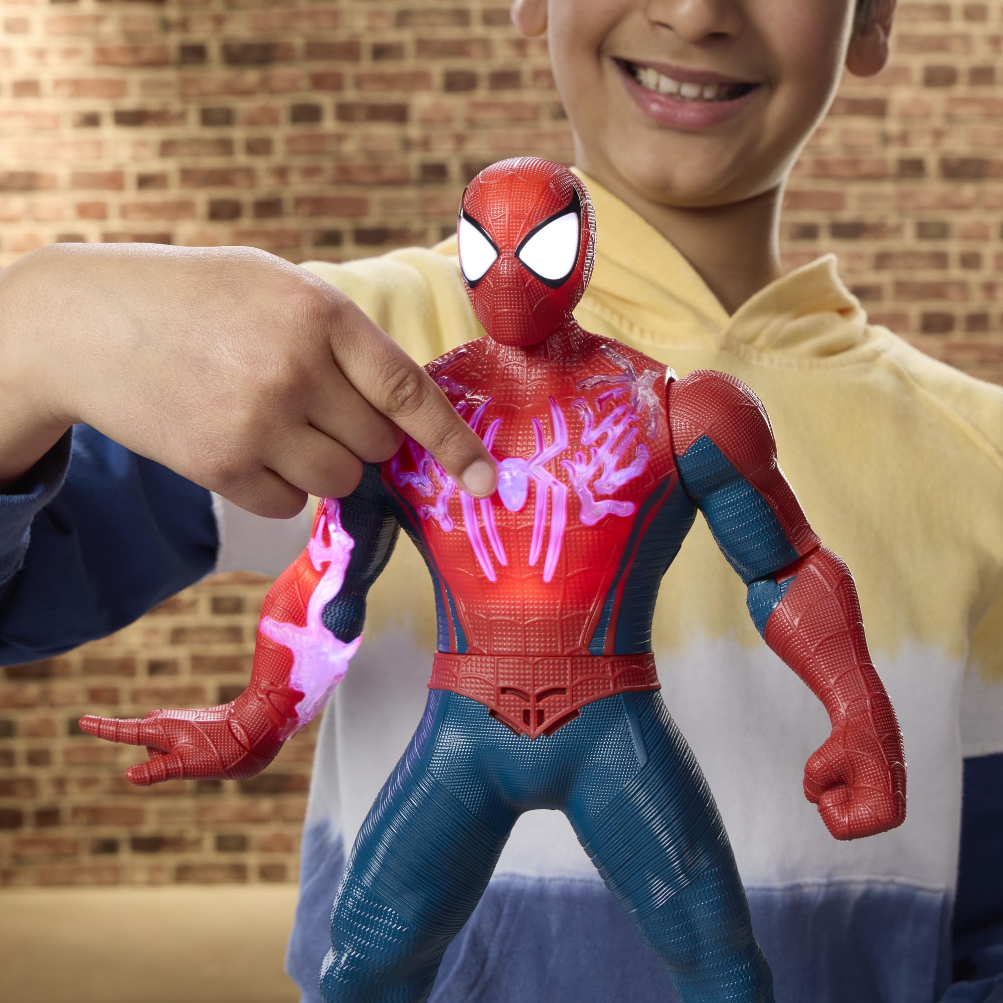 Marvel Spider-Man: Brand New Day, Spider-Man Energizado, Figura de acción electrónica, 36, 8 cm, Juguetes y Figuras Infantiles de superhéroe, A Partir de 4 años