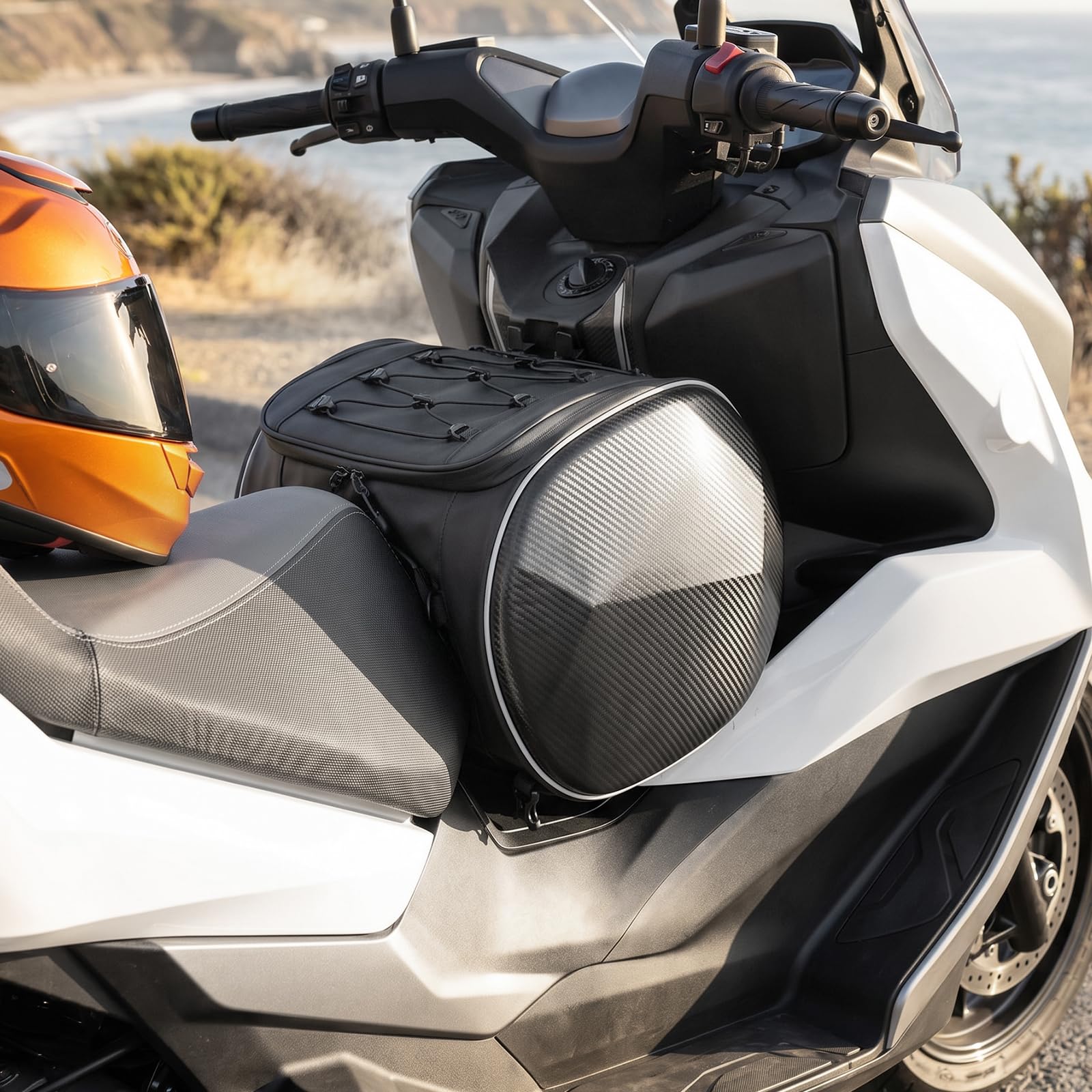 Bolsa Asiento Trasero Moto,con Amplio Espacio y Banda Reflectante, Bolsa Universal para el sillín de Moto, Bolsa para Casco, Bolsa para el túnel de escúter, Negro