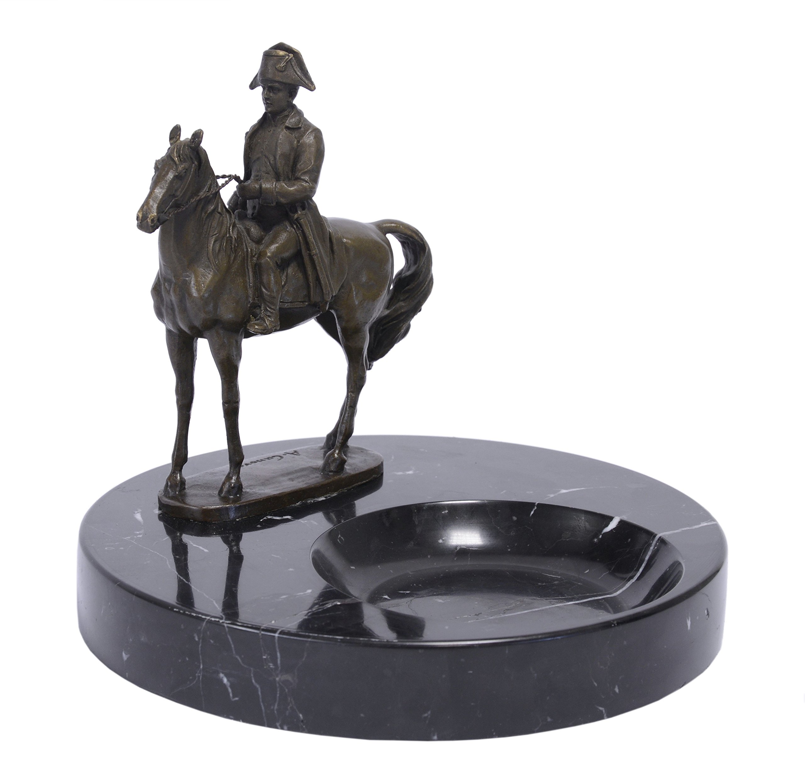 Cendrier Napoléon en bronze et onyx noir idéal pour sublimer l'ambiance de votre bureau