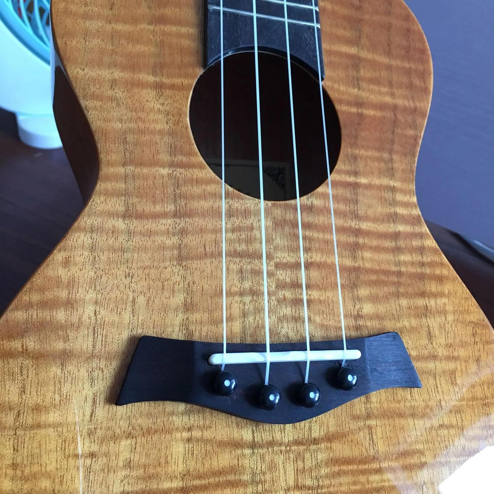 23-Zoll-Konzert-Ukulele, Mahagoni, Glänzend, 4 Nylonsaiten, Kleine Akustikgitarre Ukulele für Anfänger