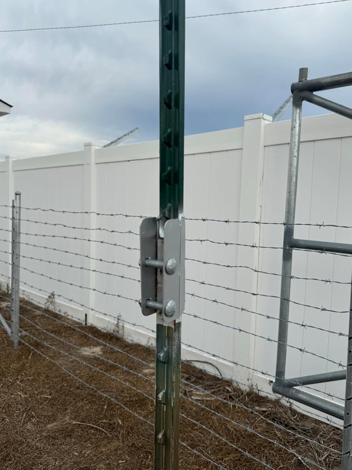 Extend-A-Post - Vertical Bolt-On T-Post Extension x 2' Long - Vineyard Green - Set of 6 - American-Made - Adds Height to Existing T-Post for Livestock, Farm, Gardening, & Security Fencing