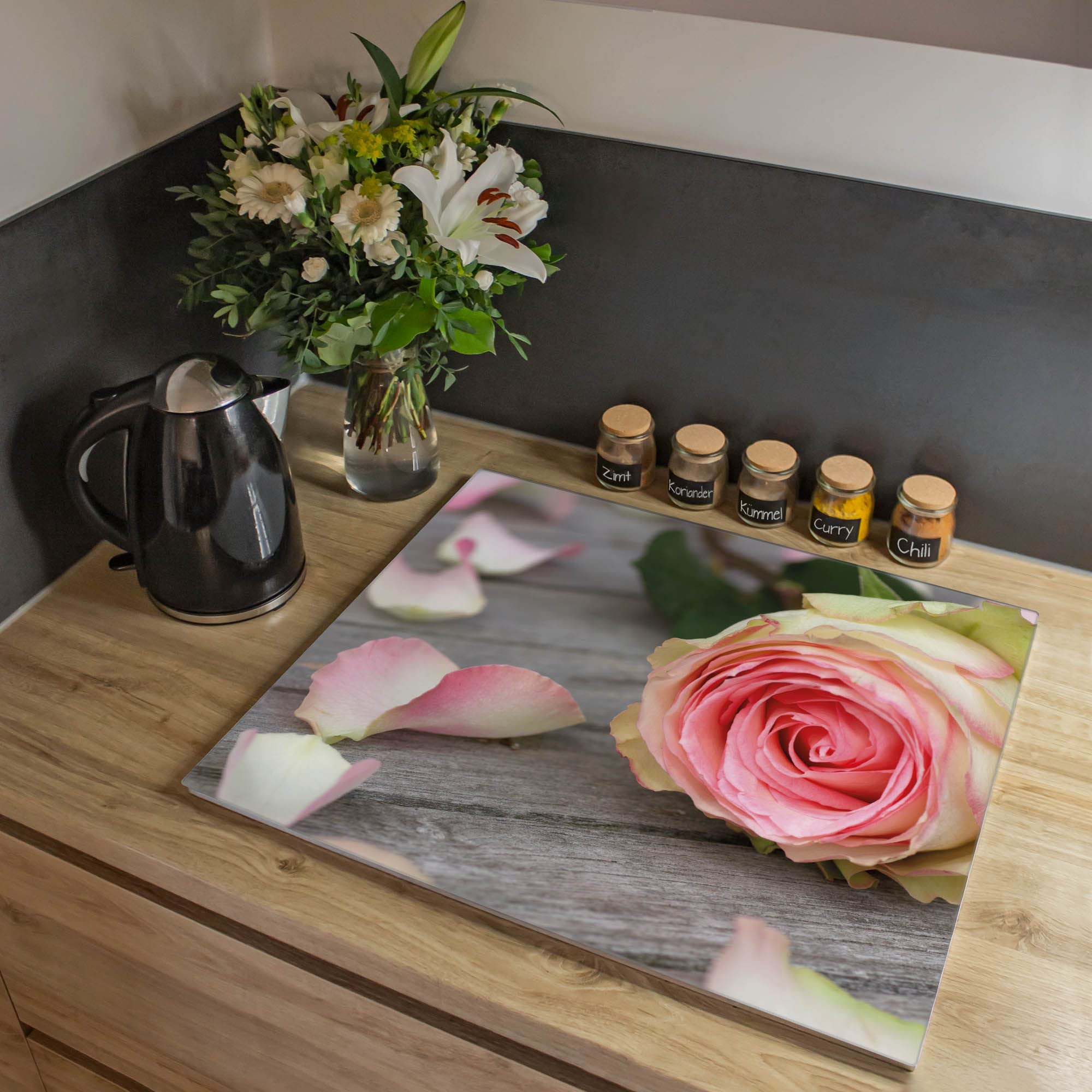 banjado Kochfeldabdeckung Glas mit Blumen und Pflanzen Design frisch 60x52 cm einteilig, hitzebeständige Herdabdeckplatte mit Gumminoppen, Schneidebrett für Küche und Ceranfeld, mit Motiv Rosa Rose