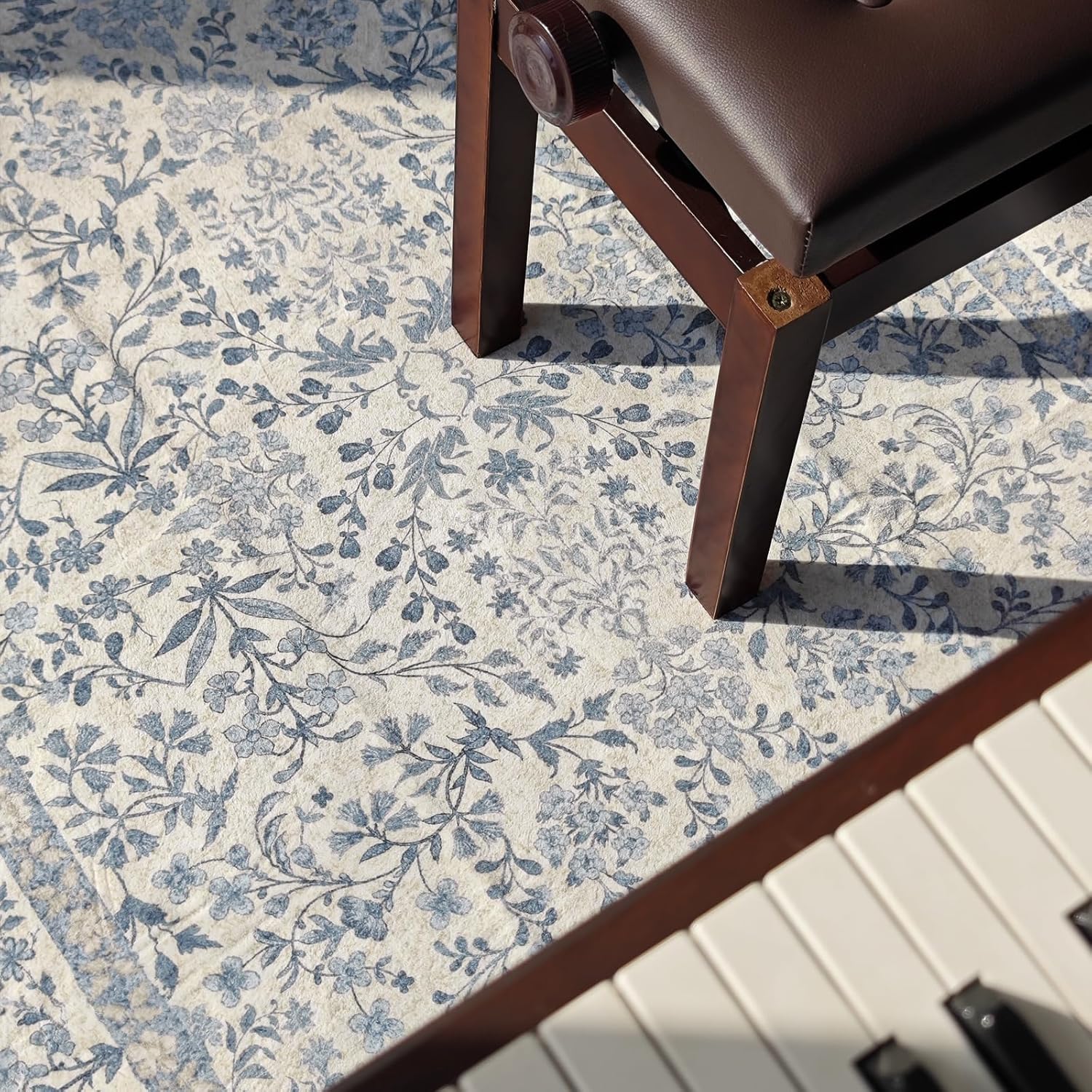 jinchan Zenith Corner Rug 5x5 Area Rug Floral Soft Aesthetic Rug Non-Slip Low Pile Machine Washable Carpet for Entryway Bedroom Kids Room Kitchen College Dorm Blue/Cream