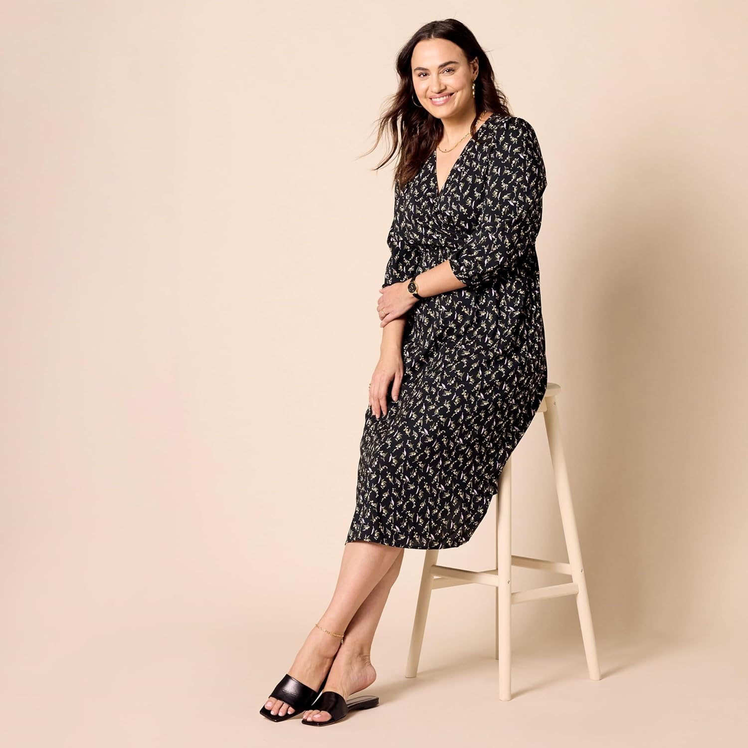 Amazon Essentials Women's Lightweight Georgette Long Sleeve V-Neck Midi Dress (Available in Plus Size) - Image 7