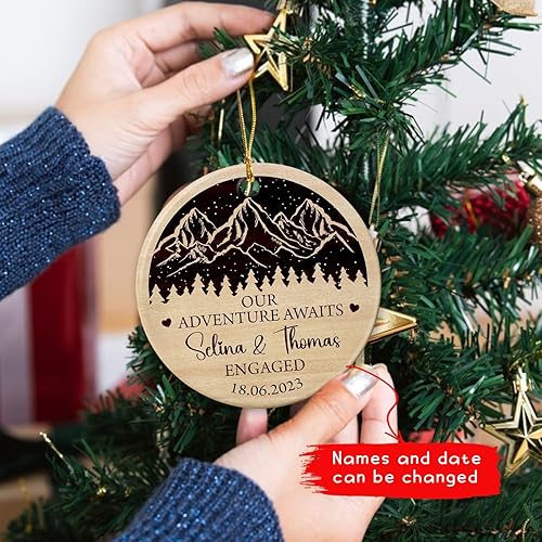 Miniatura 2 de Adorno de cerámica con texto en inglés "Our Adventure Awaits Engaged", adorno personalizado para la primera Navidad 2023, recuerdo de pareja de