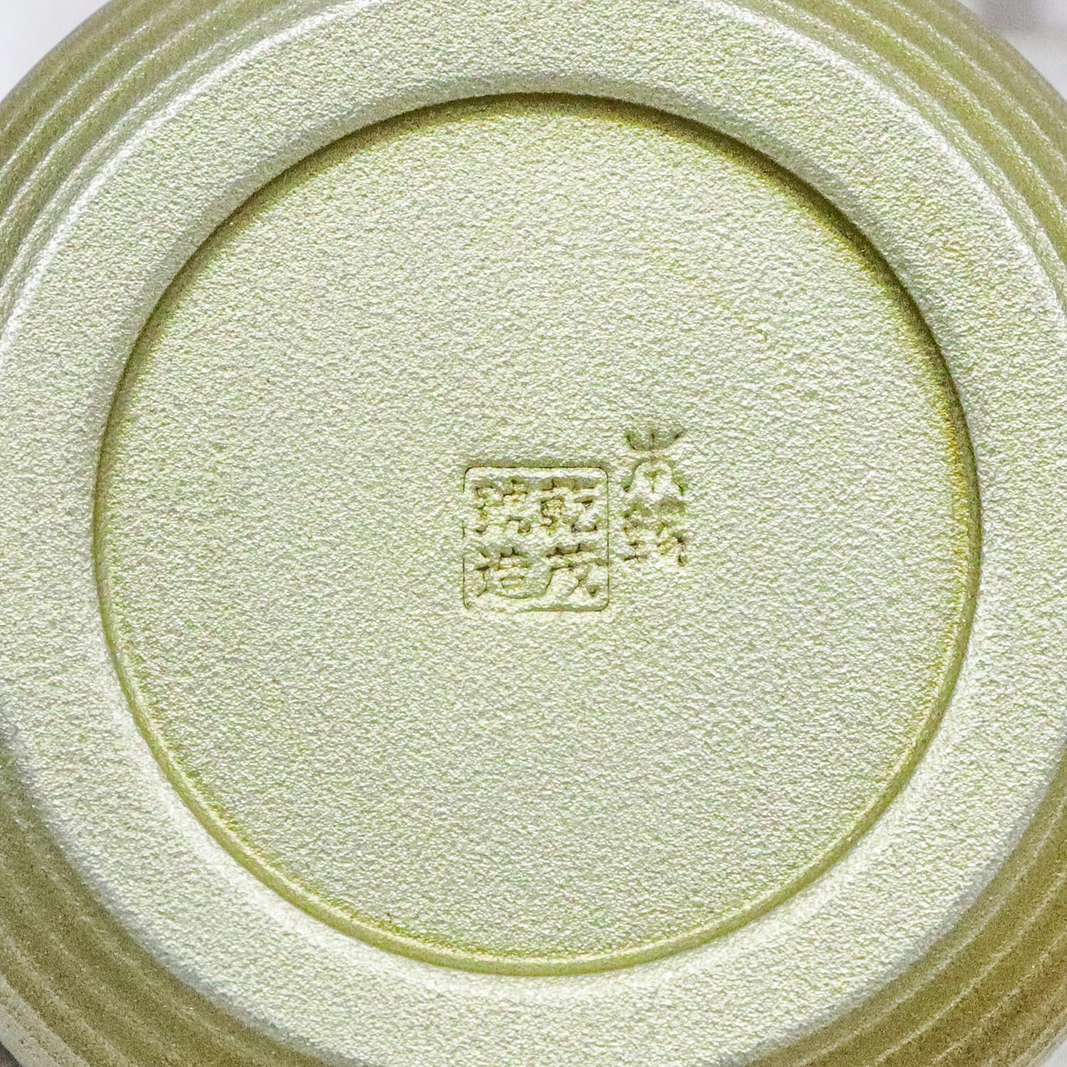 Amazon｜大阪錫器 茶壷 俵型 黄イブシ 錫製 日本製 桐箱入り 茶葉50g