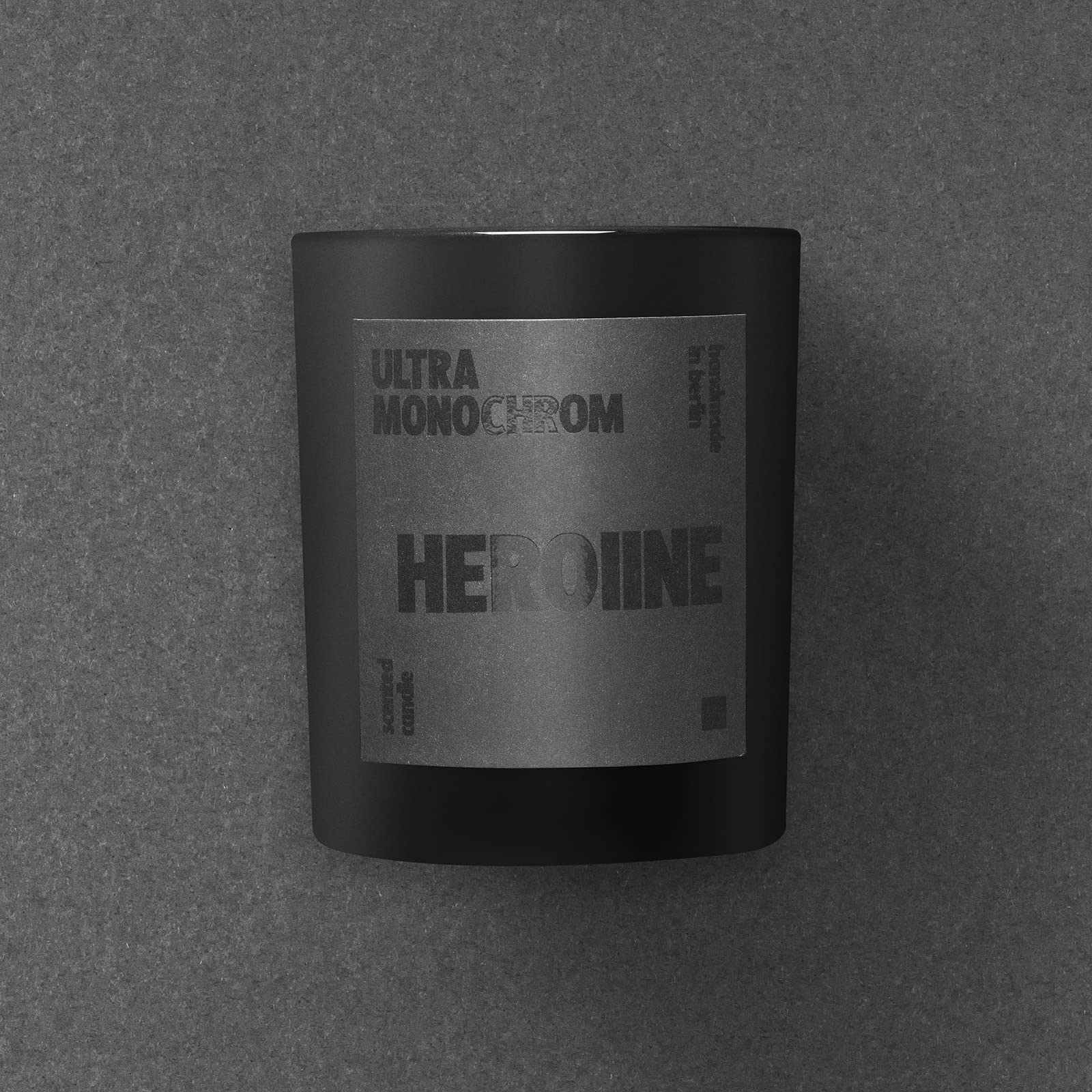 HEROIINE I Duftnote: Vetiver I Handgemachte Duftkerze mit Rapswachs I 220gr I 60 Std. Brenndauer I in Deutschland gefertigt