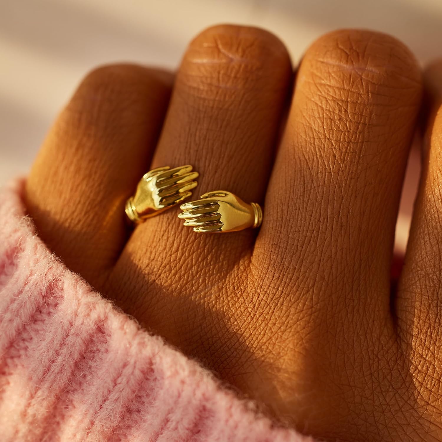 STORYJEWELLERY Hug Ring, 925 Sterling Silver Hug Rings for Women, Promise Rings for Her, 18K Gold Plated Hand Ring, Friendship Gifts for Women, Daughter Gifts from Mom - Image 5