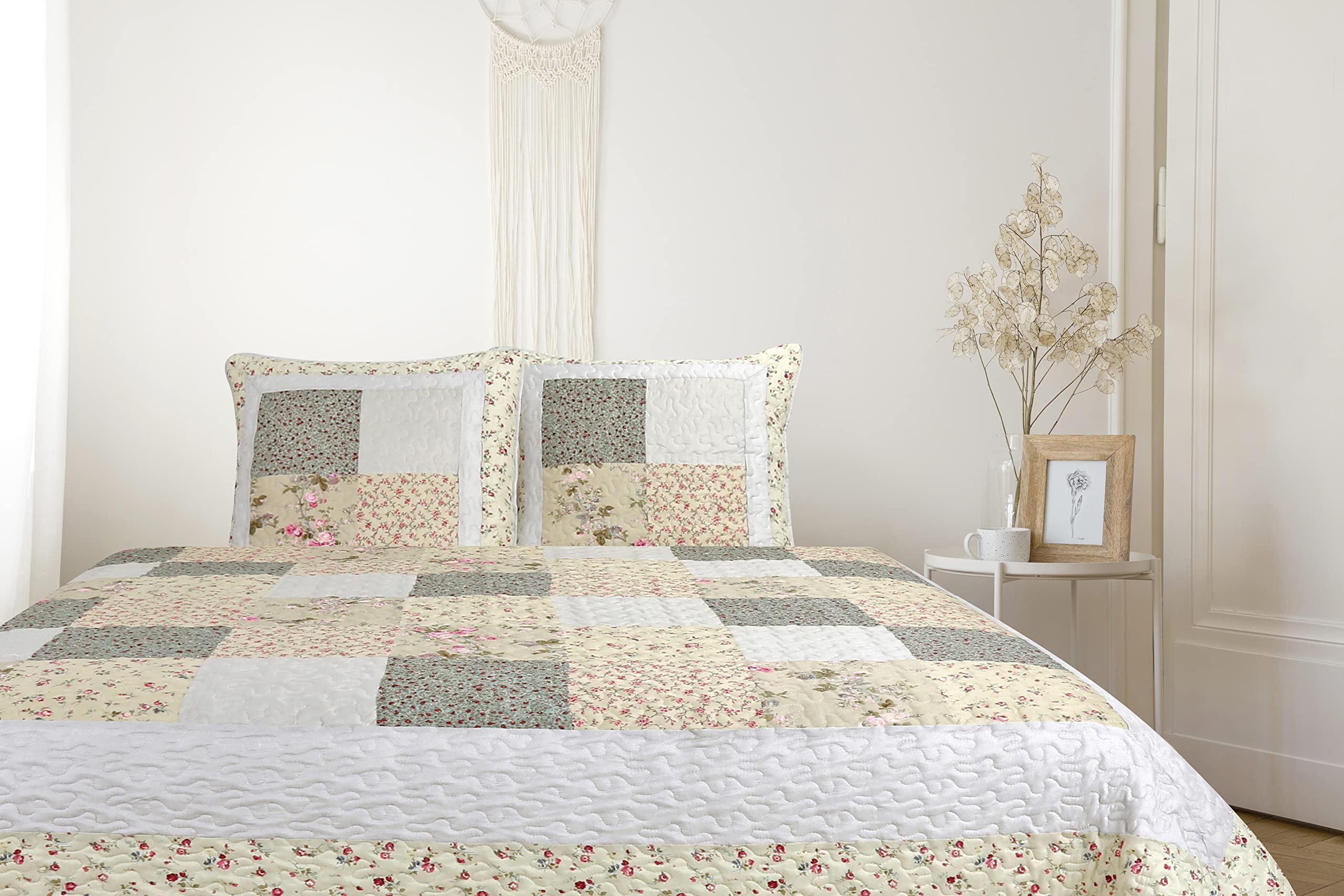 Mimosa Lin Boutis Patchwork 230x250 cm avec 2 Taies d'oreiller 65x65 cm, Couvre-lit Matelassé 2 Personnes, Dessus de lit Fleurs