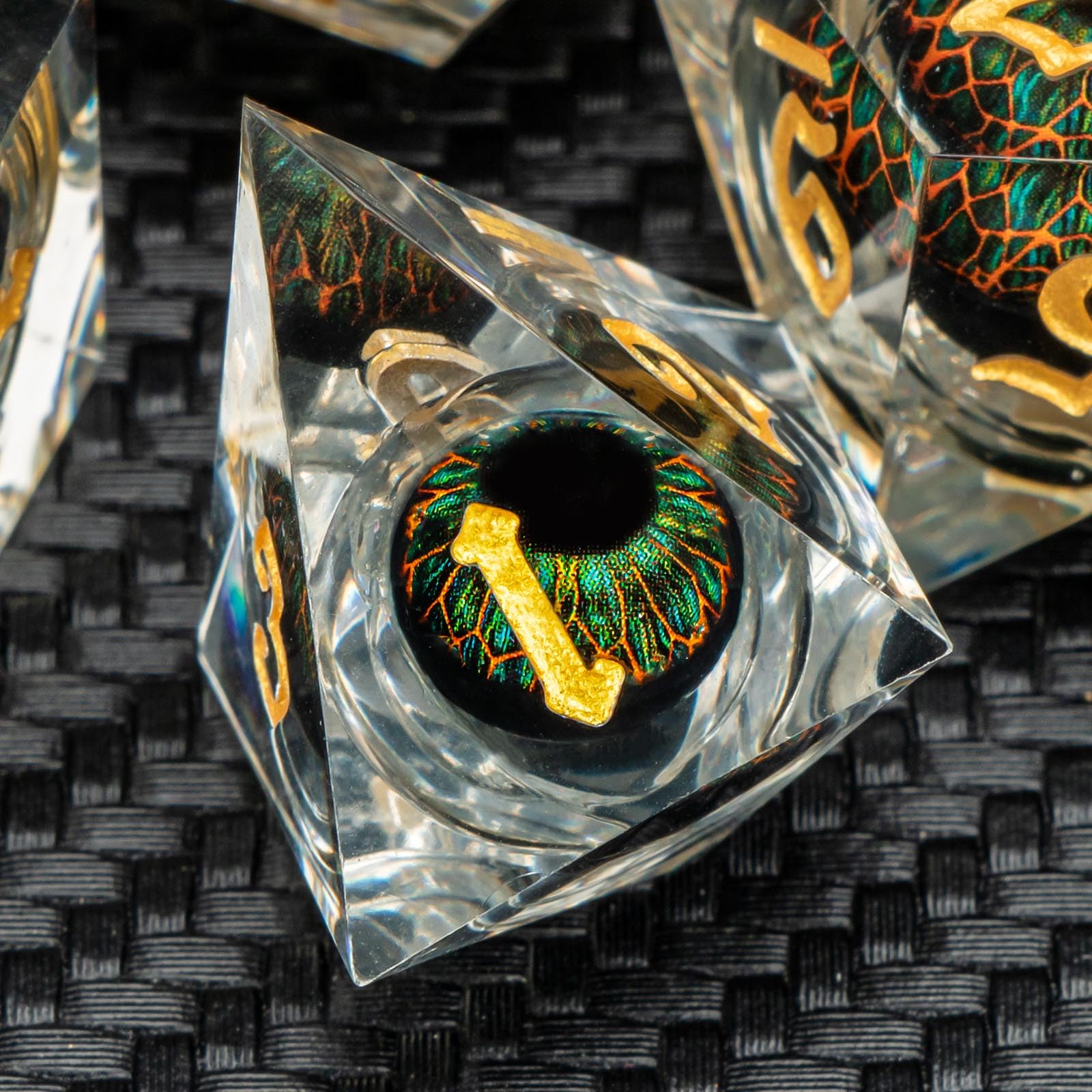 KERWELLSI Set di dadi galleggianti in resina con nucleo liquido, con confezione regalo, dadi poliedrici per giochi di ruolo D20 D12 D10 D8 D6 D4