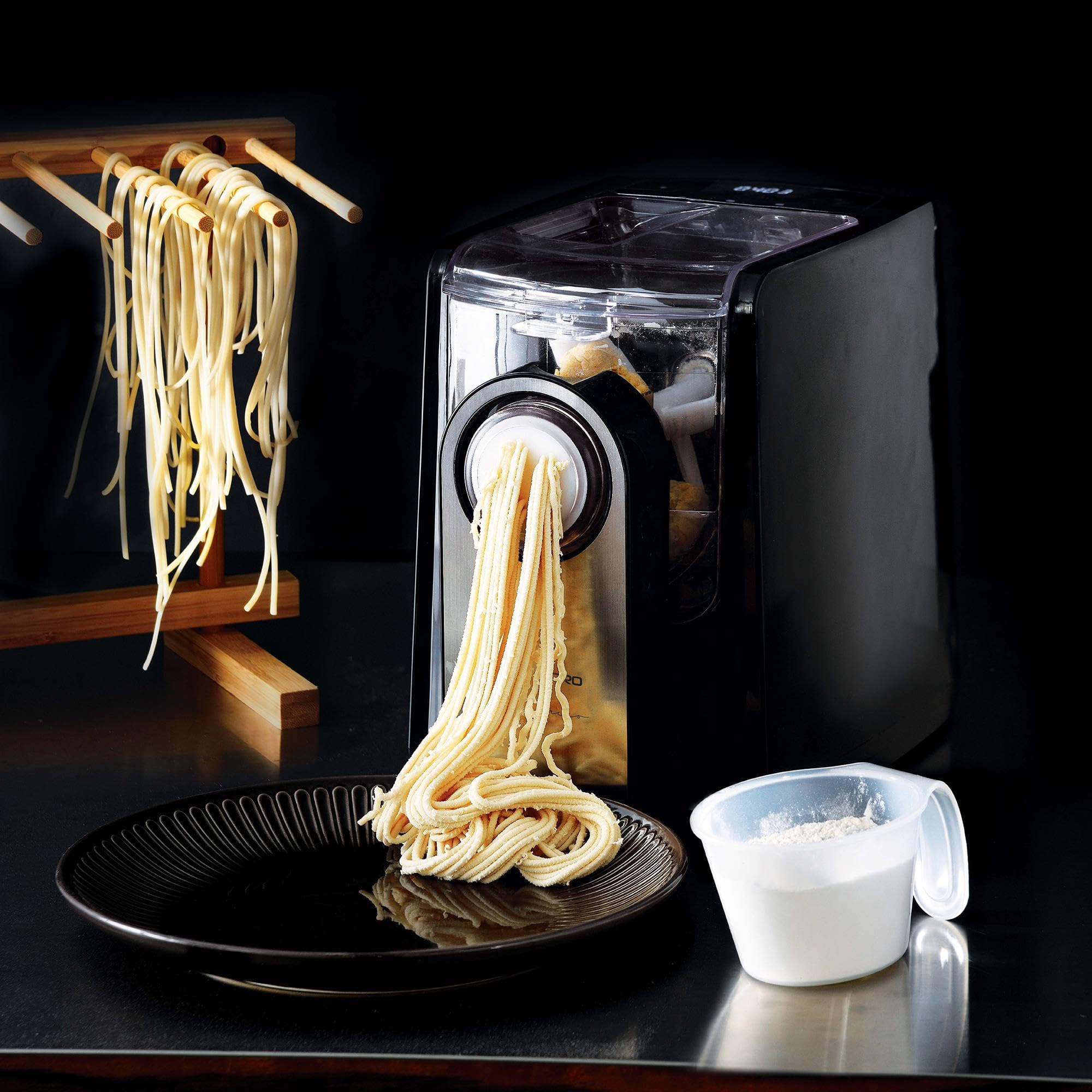 PASTA MAKER