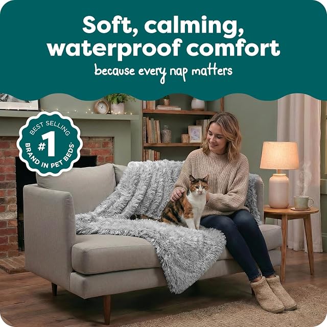 Foto 2 de 8 de Furhaven Medium Waterproof Calming Plush Long Faux Fur & Velvet Dog Blanket, Washable - Mist Gray, Medium