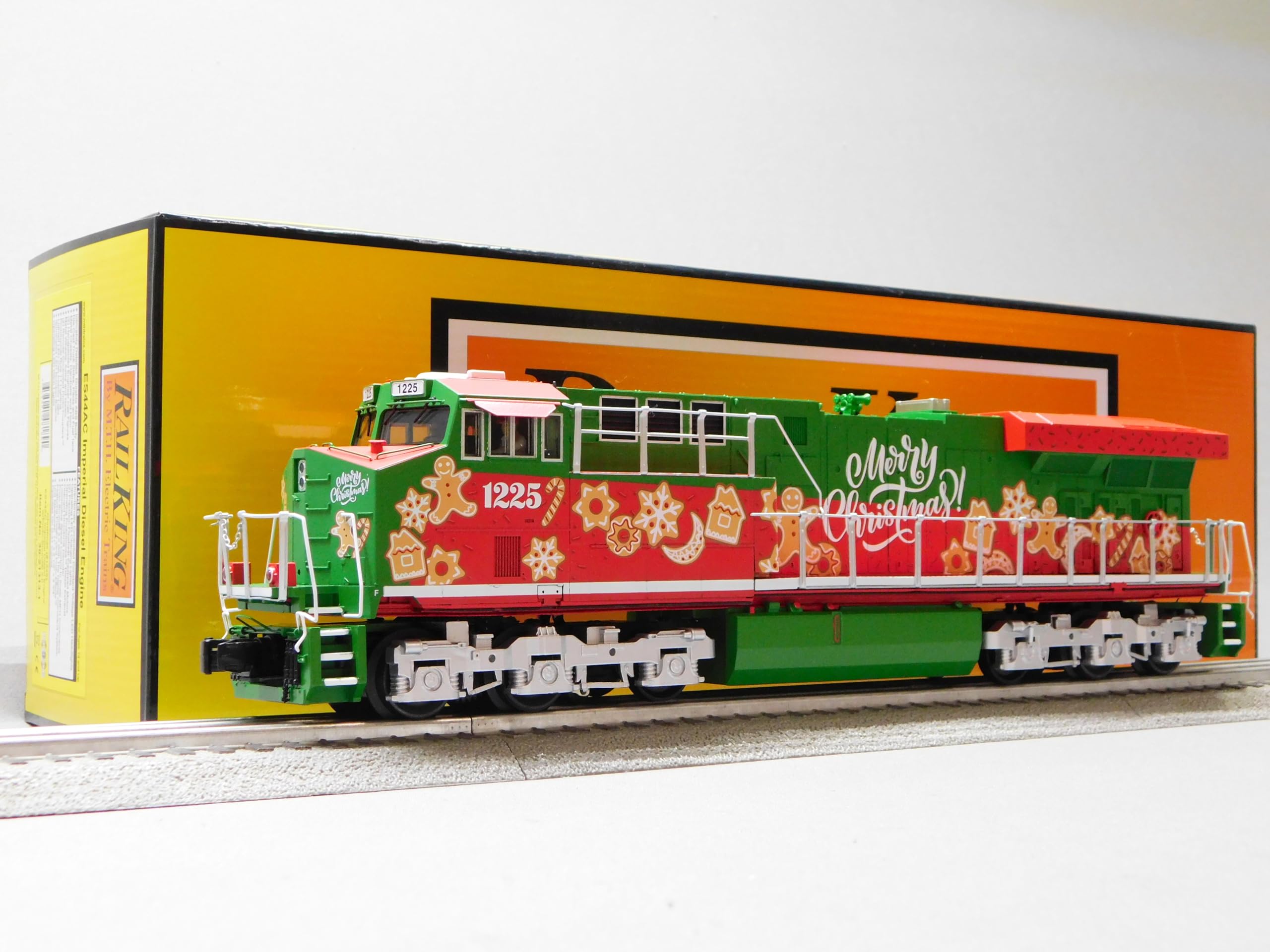 Amazon.com: MTH RAILKING Christmas ES44AC Imperial Diesel Engine O