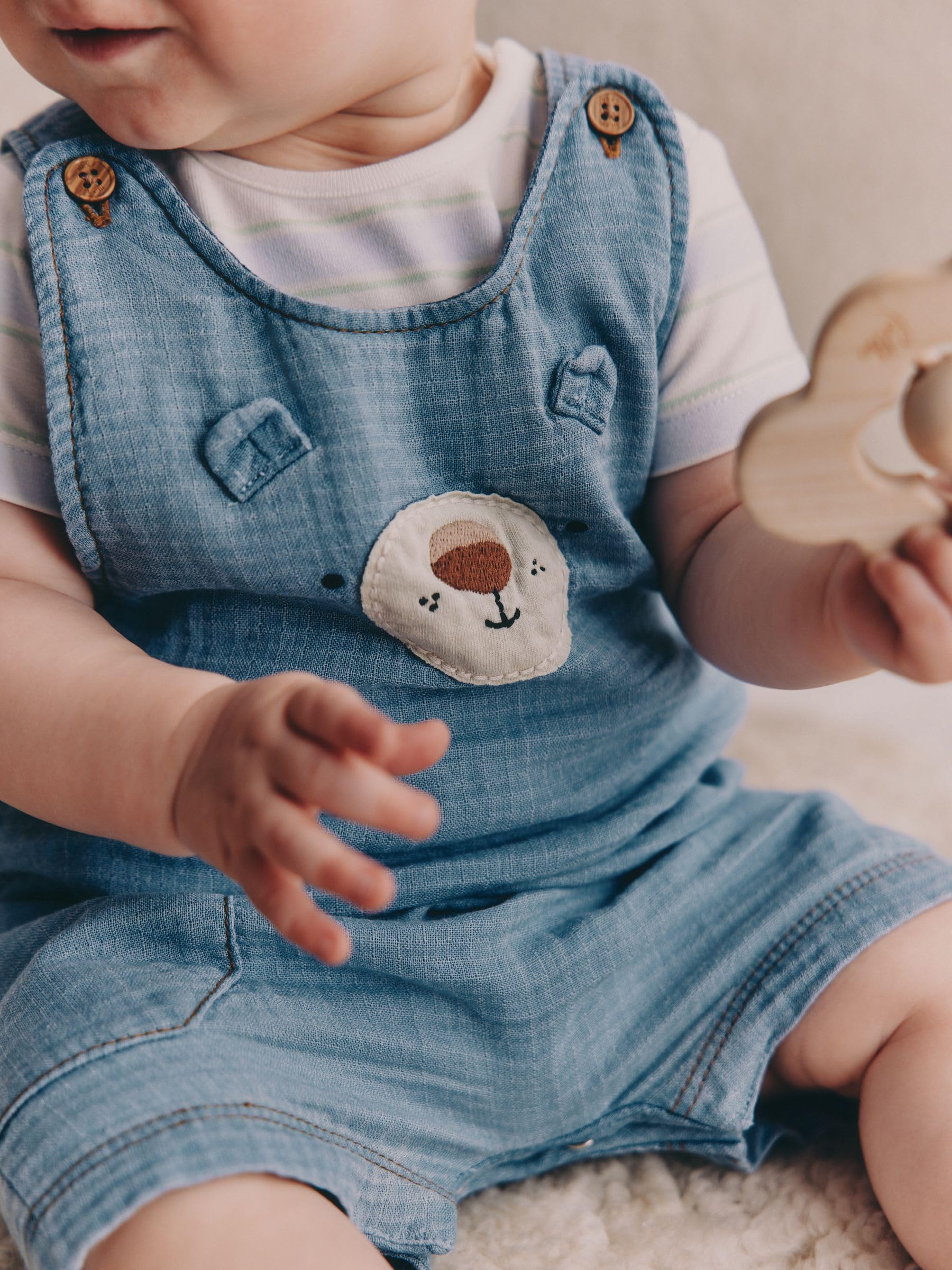 NEXT Bebés niño Conjunto de Peto y Bodi Tejidos para bebé