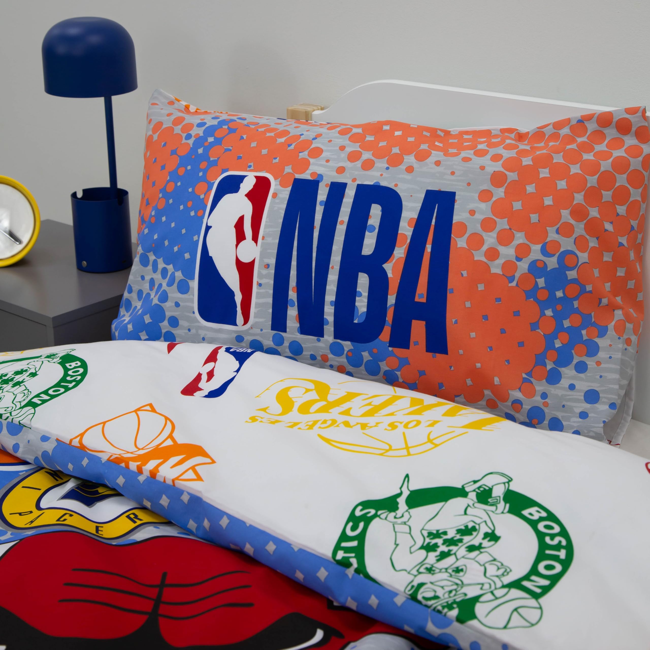 Character World NBA Officially Licensed Single Duvet Cover Set | Team Badges Design Reversible 2 Sided Basketball Bedding Including Matching Pillow Case | Perfect For Kids Bedroom
