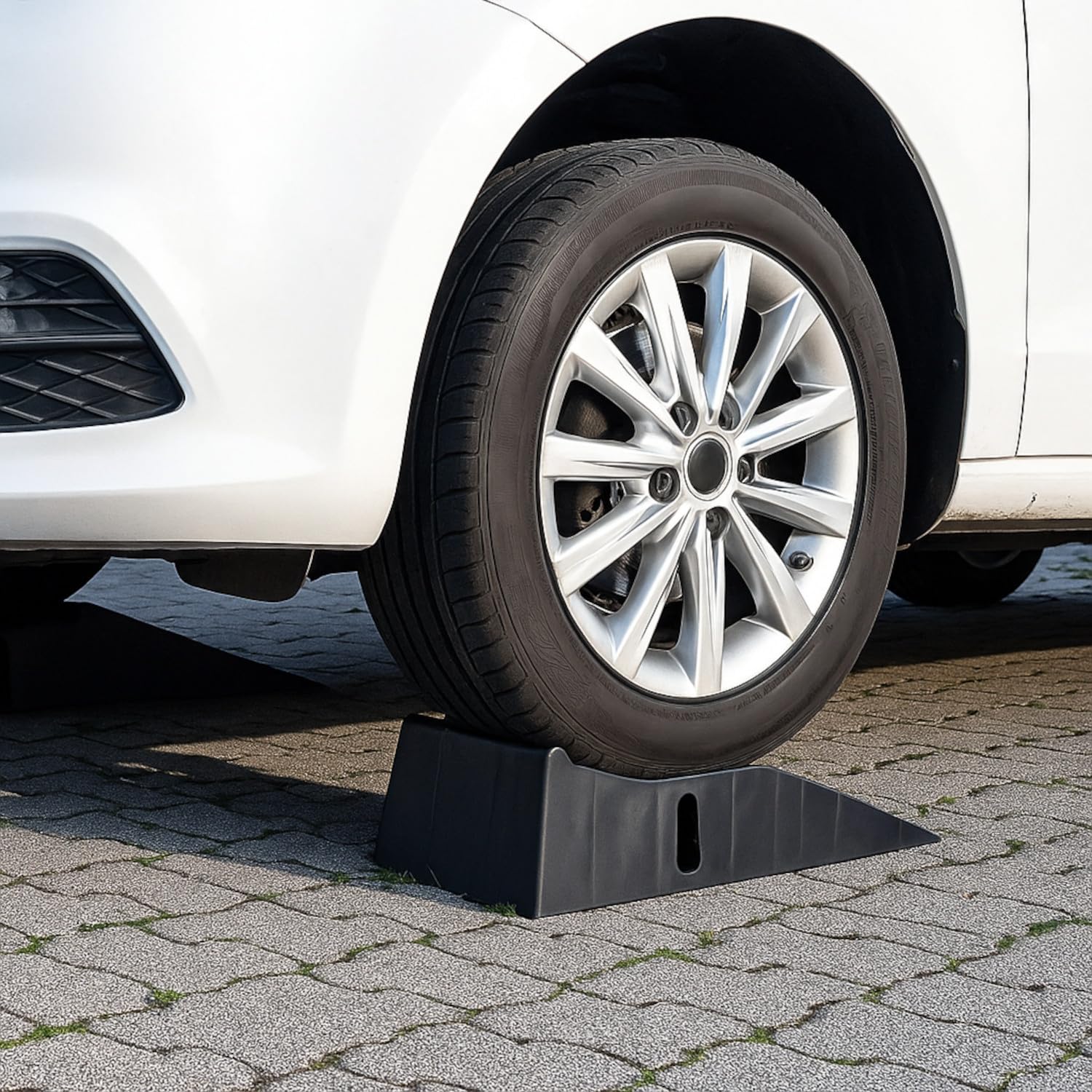 2X Auffahrrampe PKW bis 3000 kg, stabile Rampe für Auto und Wohnmobil, Auffahrkeil Set für Wartung und Reparatur in der Garage