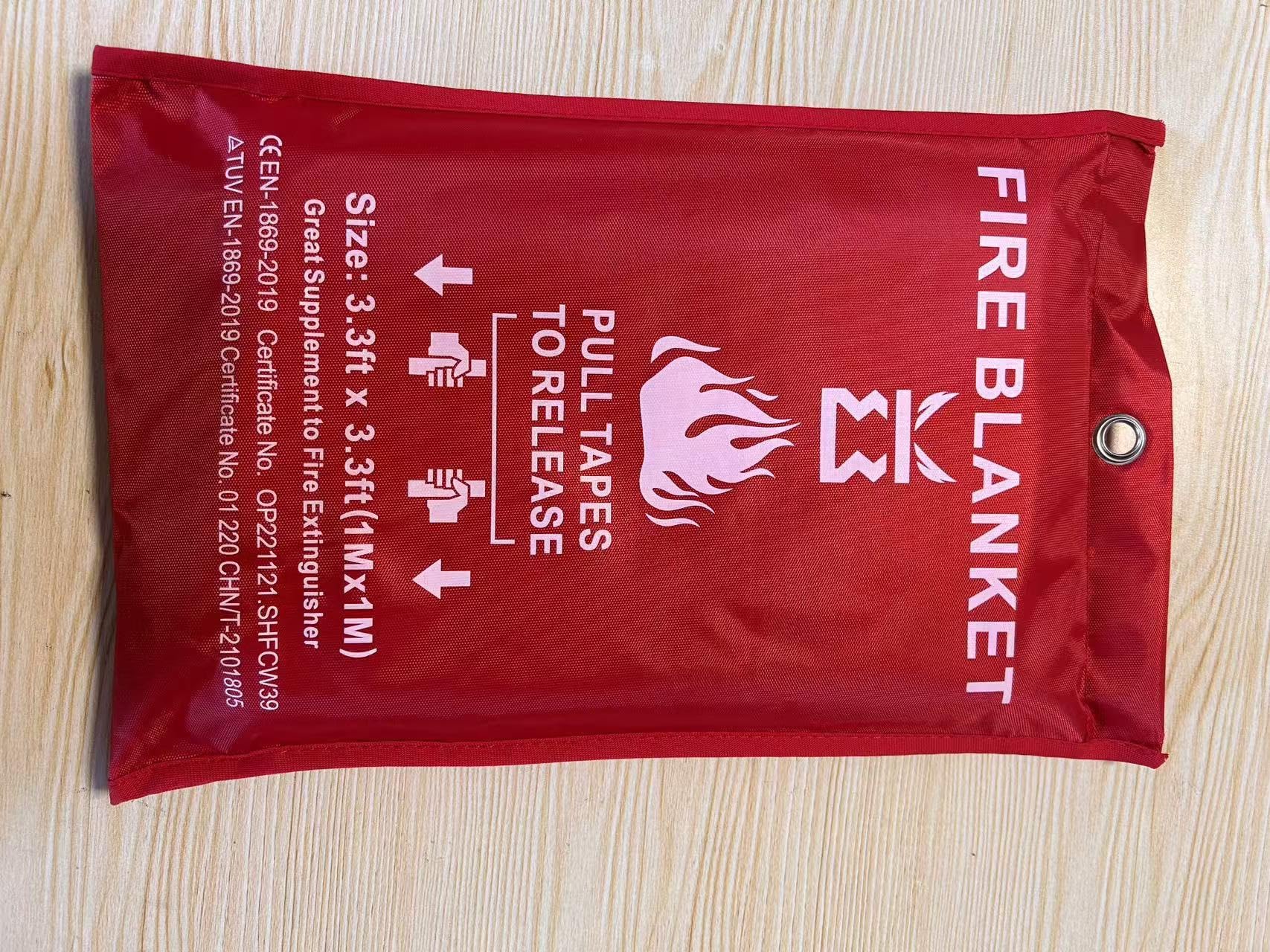 Couvertures Anti-feu Ignifuge pour Maison Cuisine - Couverture d'incendie de Couverture de Secours de Fibre de Verre idéal pour la Fourneau Garage Bureau Camping Caravane Gril 1M x1M (4 Fire Blankets)