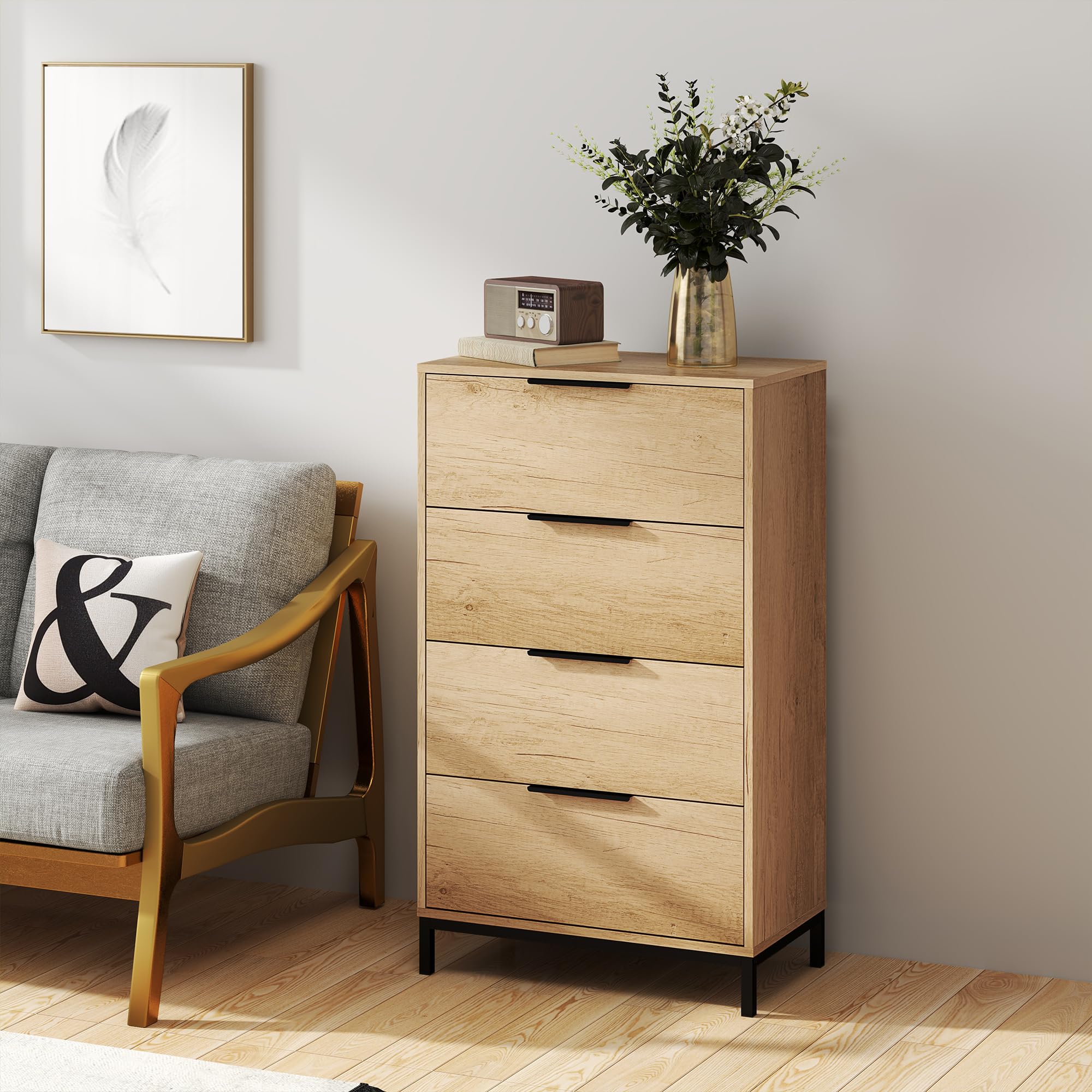 HOMCOM Cómoda de 4 Cajones Alta con Tiradores Metálicos Cómoda para Dormitorio Cajonera Estrecha para Pasillo y Salón 62x35x105 cm Natural