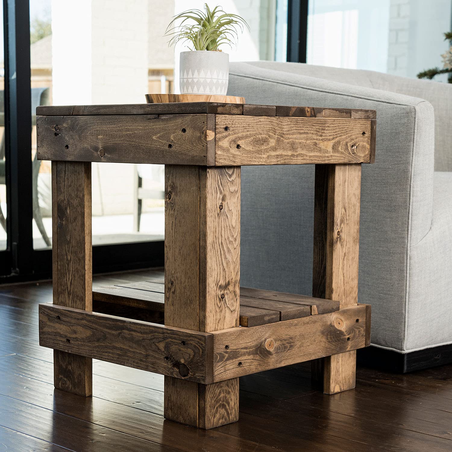 Amazon.com: del Hutson Designs Mesa auxiliar de madera maciza 100 % reciclada, rústica contemporánea, rústica para decoración de granja, para sala de estar o dormitorio, nogal oscuro : Hogar y Cocina amazon-com-del-hutson-designs-mesa-auxiliar-de-madera-maciza-100-reciclada-r-stica-contempor-nea-r-stica-para-decoraci-n-de-granja-para-sala-de-estar-o-dormitorio-nogal-oscuro-hogar-y-cocina