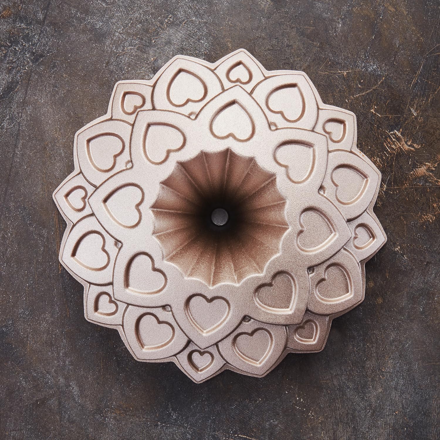 Birkmann, Contoura, forma do ciasta Love, forma do pieczenia z odlewu aluminiowego, Ø 25 cm, z powłoką zapobiegającą przywieraniu i przepisem, 887206