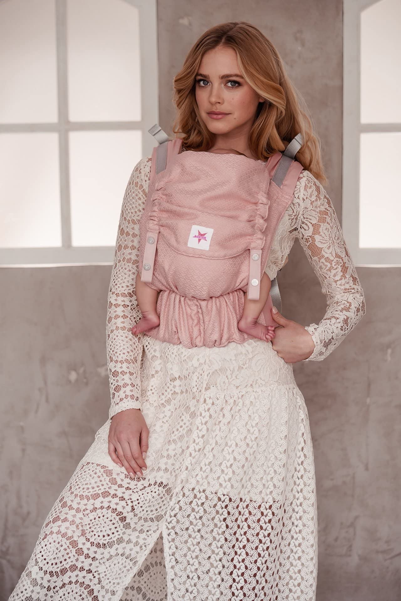 KOKADI Portabebés Flip Heart2Heart Rosé desde el nacimiento ✓ Ergonómico ✓ Crecimiento ✓ Parte delantera y trasera ✓ Verano e invierno ✓ Certificado ✓ Tela de transporte ✓ Bolsa gratis (tamaño bebé)