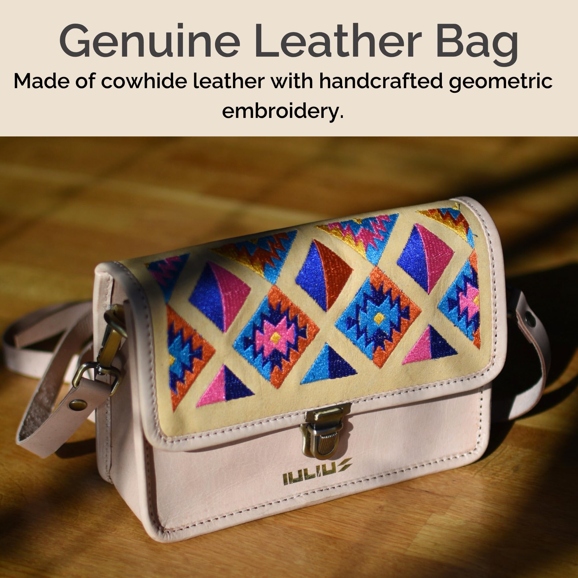 iulius Bolso Bandolera de Cuero Artesanal, Camel, 20x15x8 cm, Piel Vacuno, Diseño Étnico, Bordado Geométrico, Cierre de Broche, Correa Ajustable