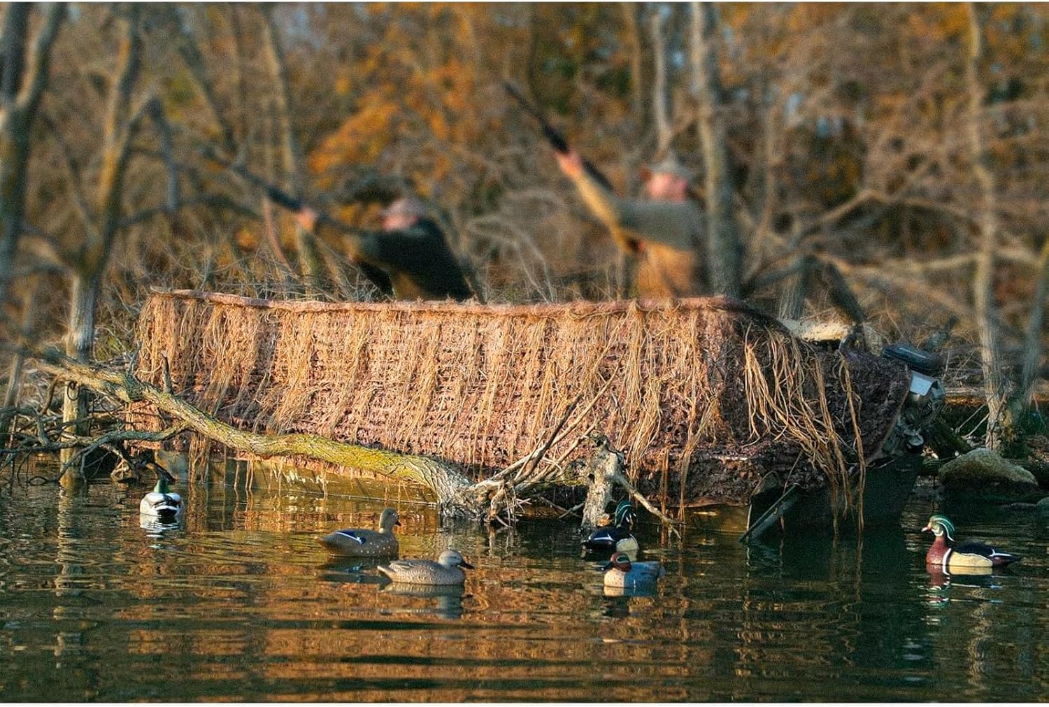Avery Quick-Set Boat Blind Kit, Waterfowl Hunting Concealment Set with Rustproof Aluminum Frame, Windblocker Wrap & Camouflage CamoNet Netting, Mounting Hardware Included