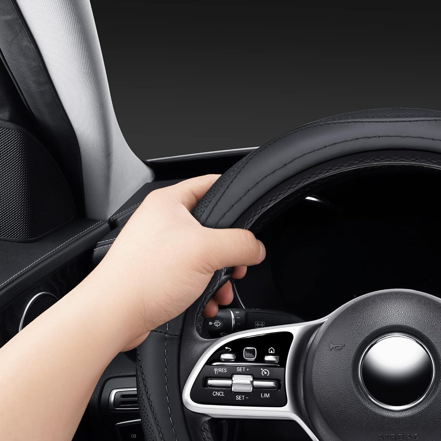 Customized Car Leather Steering Wheel Cover for Toyota Grand Highlander 7 Seater 2024 2025 Microfiber Breathable Anti-Slip Protector Car Accessories Fashionable Generous,Black